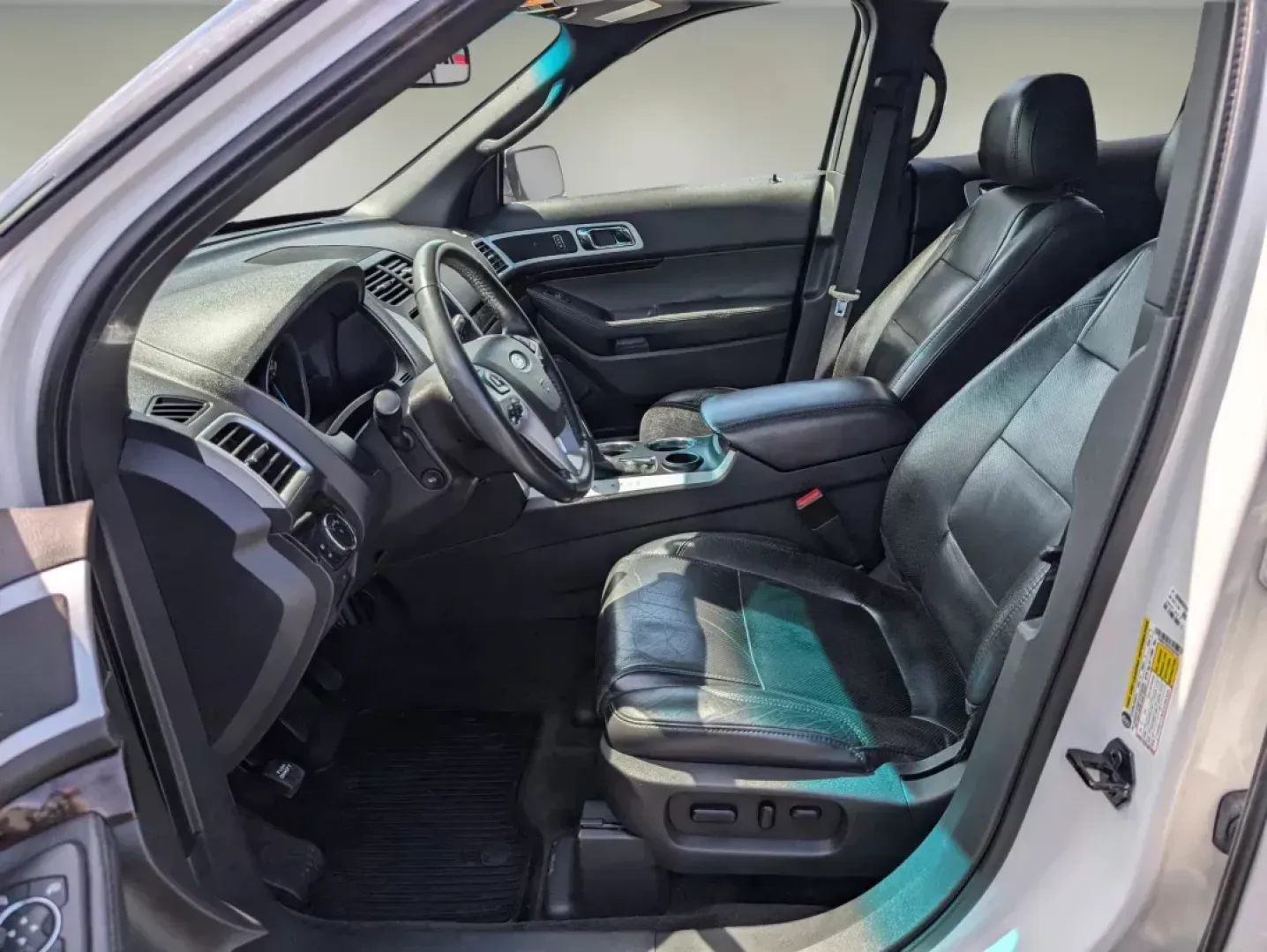 2012 Ford Explorer Limited (1FMHK7F83CG) with an Gas V6 3.5L/213 engine, 6-Speed Automatic w/manual shift transmission, located at 7000 Northlake Connector, Columbus, GA, 31904, (706) 987-8085, 32.524975, -84.978134 - 2012 Ford Explorer Limited - Photo#8