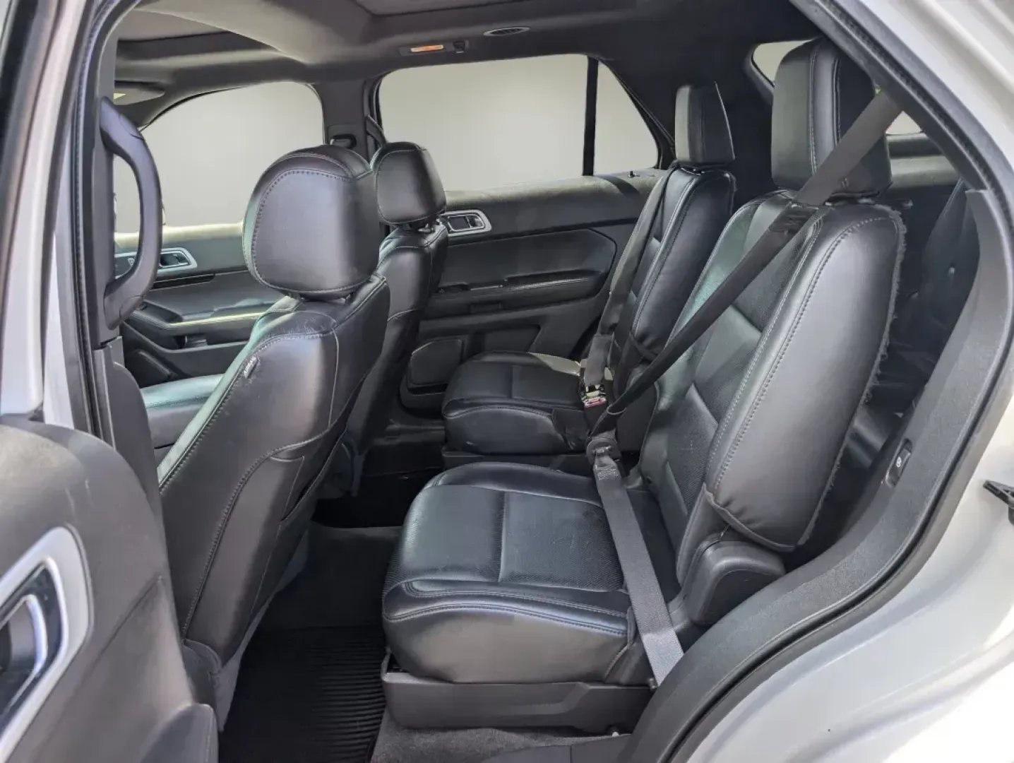 2012 Ford Explorer Limited (1FMHK7F83CG) with an Gas V6 3.5L/213 engine, 6-Speed Automatic w/manual shift transmission, located at 7000 Northlake Connector, Columbus, GA, 31904, (706) 987-8085, 32.524975, -84.978134 - 2012 Ford Explorer Limited - Photo#9