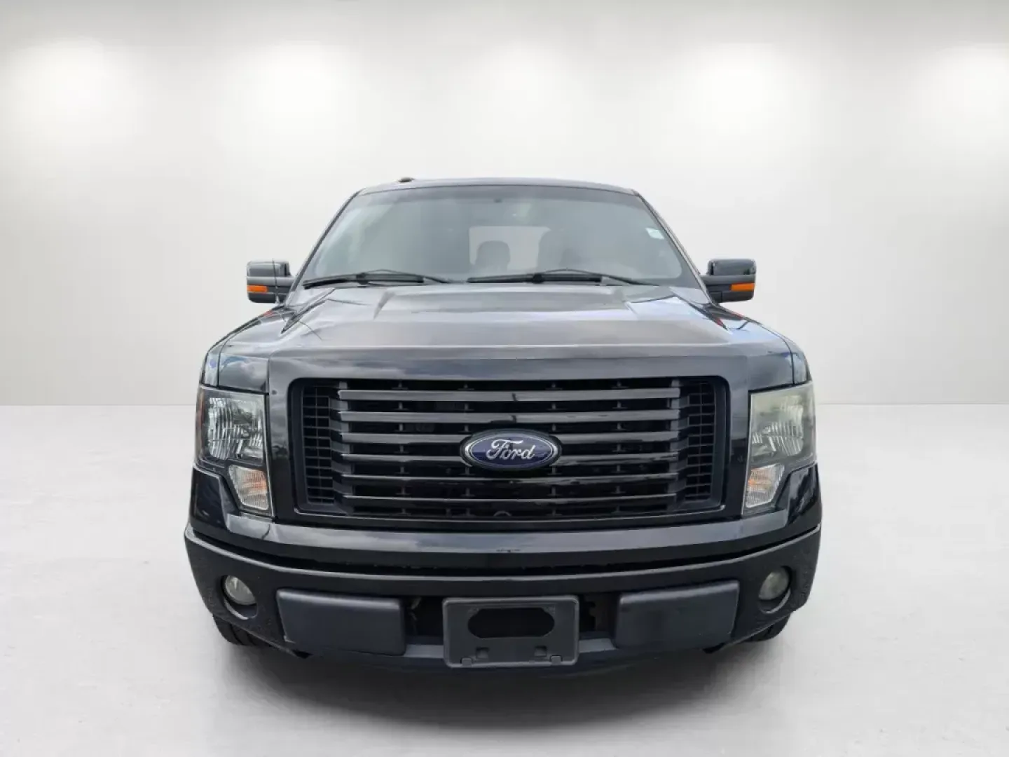2012 Ford F-150 FX2 (1FTFW1CF6CF) with an Gas/Ethanol V8 5.0L/302 engine, 6-Speed Automatic transmission, located at 804 22nd Ave, Phenix City, AL, 36870, (334) 297-1860, 32.484749, -85.024475 - Looking for a reliable and versatile truck that can handle all your adventures? Look no further than this stunning 2012 Ford F-150 FX2, perfect for everything from weekend getaways to daily commutes. Whether you're navigating the busy streets of Phenix City or heading off the beaten path into the co - Photo#1