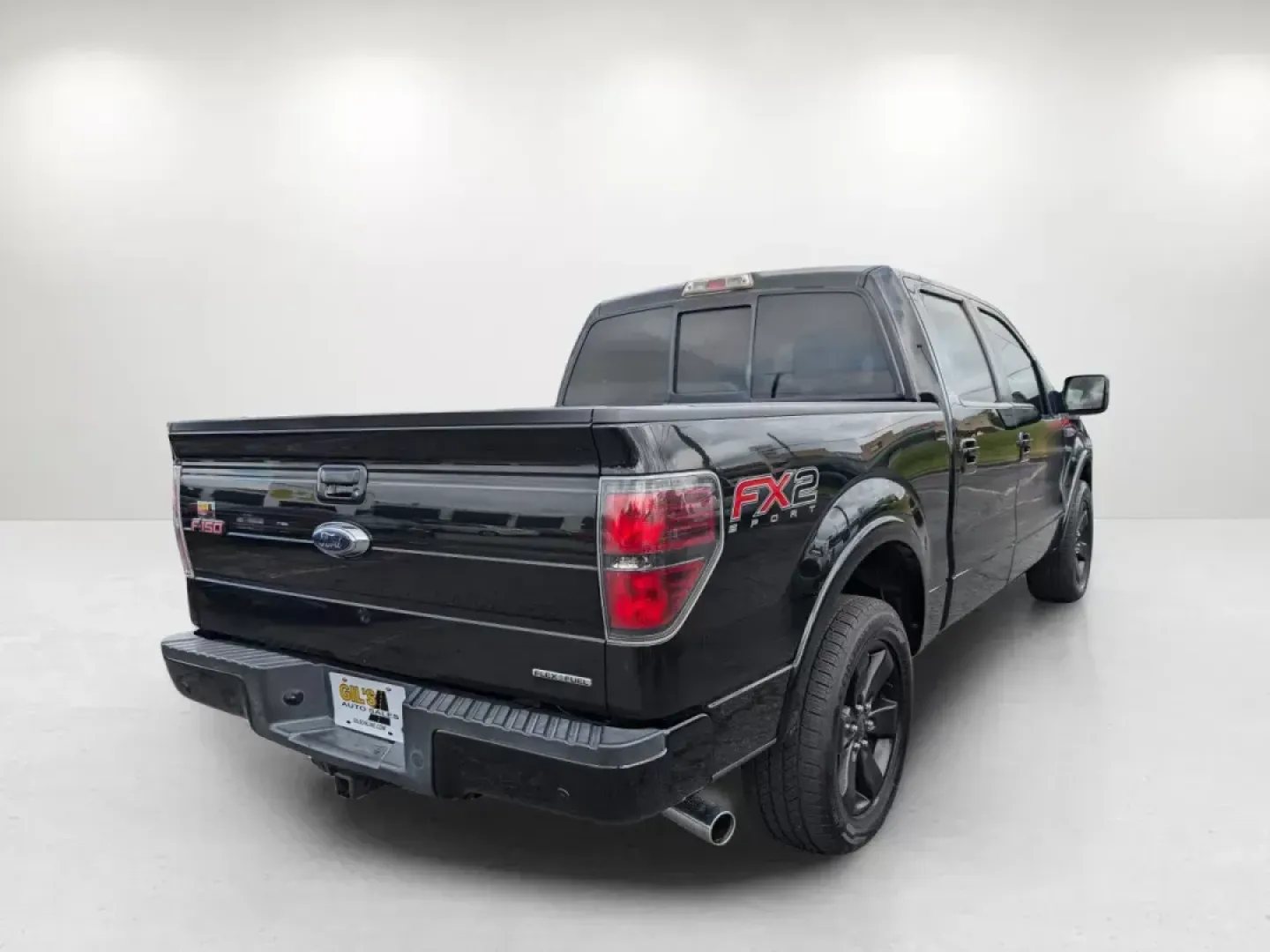 2012 Ford F-150 FX2 (1FTFW1CF6CF) with an Gas/Ethanol V8 5.0L/302 engine, 6-Speed Automatic transmission, located at 804 22nd Ave, Phenix City, AL, 36870, (334) 297-1860, 32.484749, -85.024475 - Looking for a reliable and versatile truck that can handle all your adventures? Look no further than this stunning 2012 Ford F-150 FX2, perfect for everything from weekend getaways to daily commutes. Whether you're navigating the busy streets of Phenix City or heading off the beaten path into the co - Photo#4