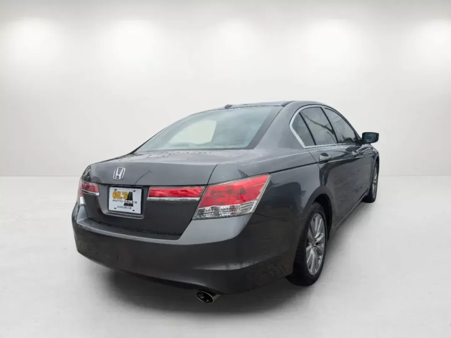 2012 Honda Accord Sdn EX-L (1HGCP2F88CA) with an Gas I4 2.4L/144 engine, 5-Speed Automatic transmission, located at 1430 Gateway Drive, Opelika, AL, 36801, (334) 239-0944, 32.637871, -85.409790 - 2012 Honda Accord Sdn EX-L - Photo#4