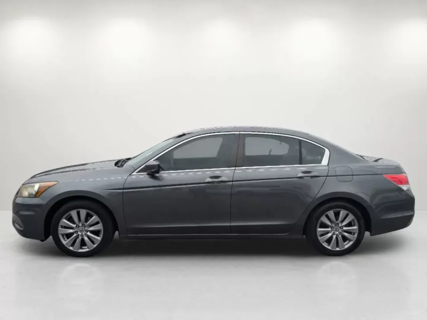 2012 Honda Accord Sdn EX-L (1HGCP2F88CA) with an Gas I4 2.4L/144 engine, 5-Speed Automatic transmission, located at 1430 Gateway Drive, Opelika, AL, 36801, (334) 239-0944, 32.637871, -85.409790 - 2012 Honda Accord Sdn EX-L - Photo#7
