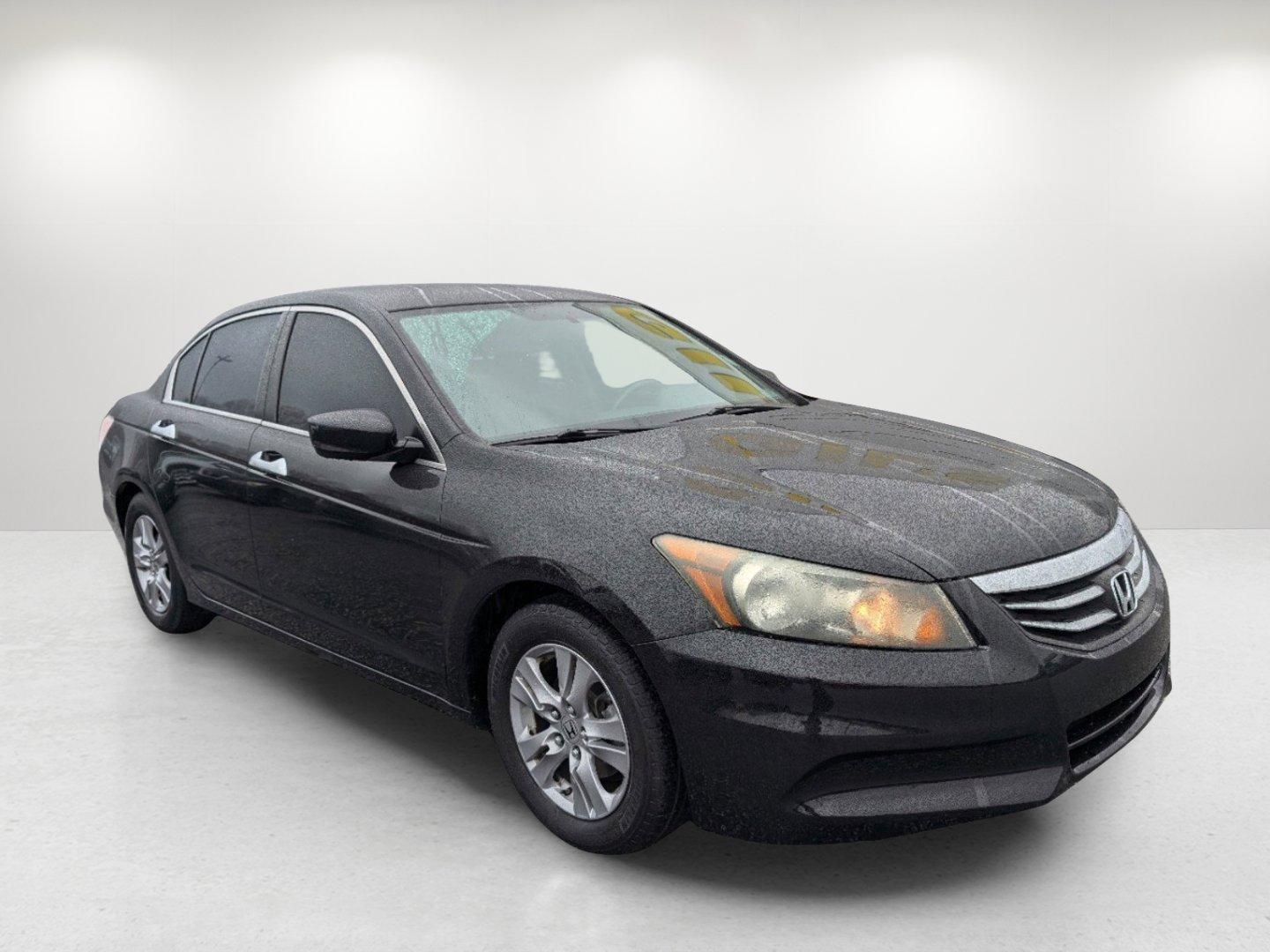 2012 Honda Accord Sdn SE (1HGCP2F66CA) with an Gas I4 2.4L/144 engine, 5-Speed Automatic transmission, located at 5115 14th Ave., Columbus, GA, 31904, (706) 323-0345, 32.511494, -84.971046 - 2012 Honda Accord Sdn SE - Photo#2