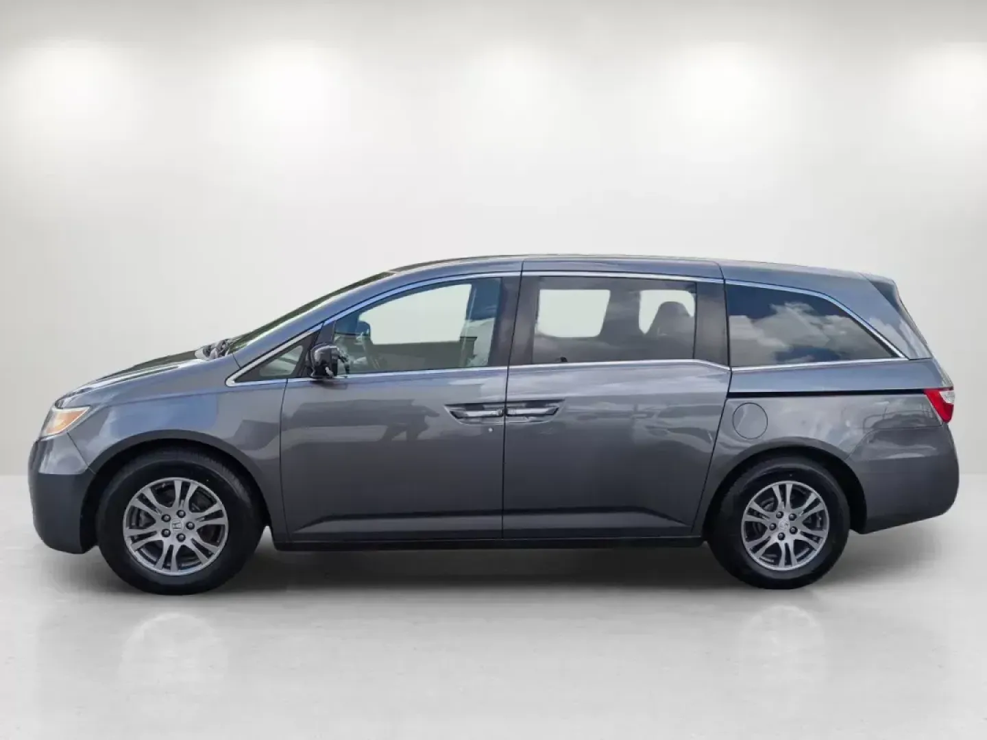 2012 Honda Odyssey EX-L (5FNRL5H68CB) with an Gas V6 3.5L/212 engine, 5-Speed Automatic transmission, located at 3959 U.S. 80 W, Phenix City, AL, 36870, (334) 297-4885, 32.469296, -85.135185 - **Discover the 2012 Honda Odyssey EX-L: Your Family's Next Adventure Awaits!**<br /> <br /> If you're on the lookout for a spacious, comfortable, and reliable vehicle that can effortlessly accommodate your family's needs, look no further than this stunning 2012 Honda Odyssey EX-L. Ideal for growing - Photo#7