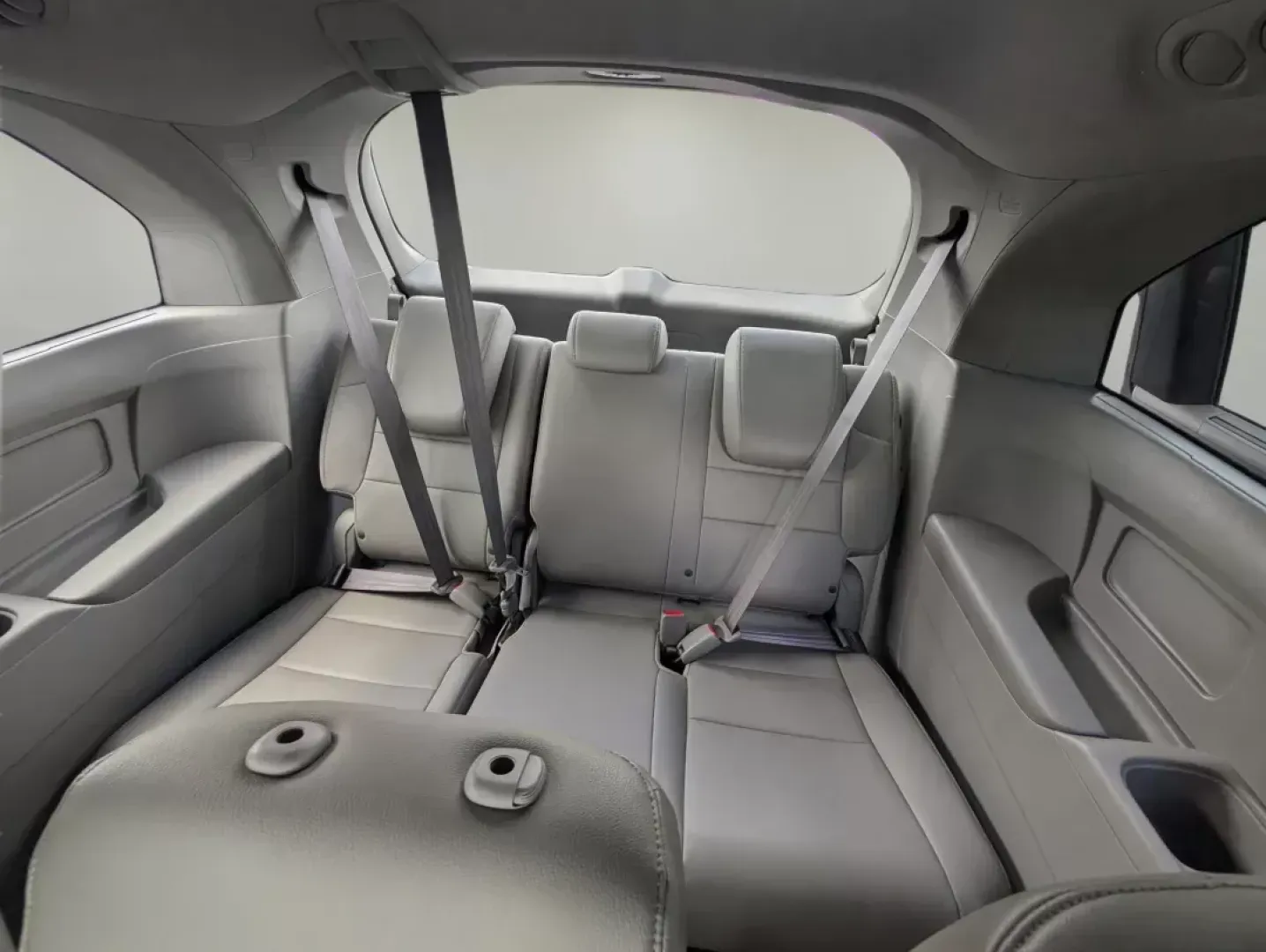 2012 Honda Odyssey EX-L (5FNRL5H68CB) with an Gas V6 3.5L/212 engine, 5-Speed Automatic transmission, located at 3959 U.S. 80 W, Phenix City, AL, 36870, (334) 297-4885, 32.469296, -85.135185 - **Discover the 2012 Honda Odyssey EX-L: Your Family's Next Adventure Awaits!**<br /> <br /> If you're on the lookout for a spacious, comfortable, and reliable vehicle that can effortlessly accommodate your family's needs, look no further than this stunning 2012 Honda Odyssey EX-L. Ideal for growing - Photo#11