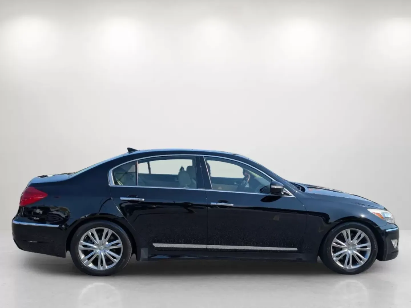 2012 /Cashmere Hyundai Genesis 4.6L (KMHGC4DF2CU) with an Other engine, located at 3959 U.S. 80 W, Phenix City, AL, 36870, (334) 297-4885, 32.469296, -85.135185 - 2012 Hyundai Genesis 4.6L - Photo#4