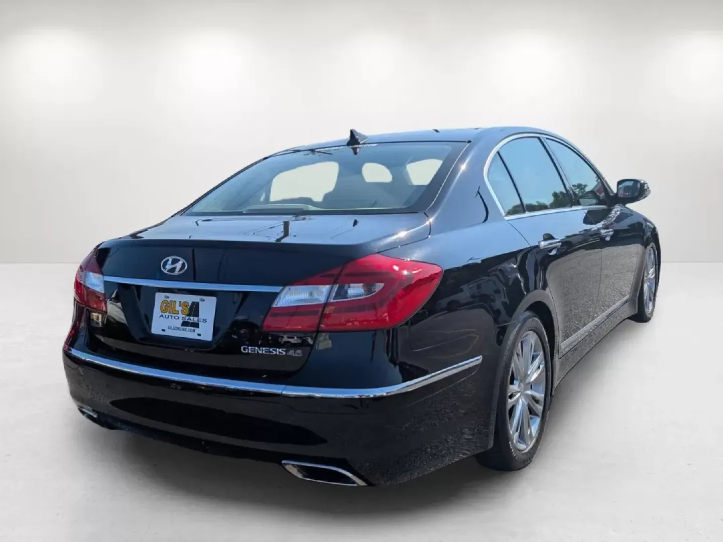 2012 /Cashmere Hyundai Genesis 4.6L (KMHGC4DF2CU) with an Other engine, located at 3959 U.S. 80 W, Phenix City, AL, 36870, (334) 297-4885, 32.469296, -85.135185 - 2012 Hyundai Genesis 4.6L - Photo#5