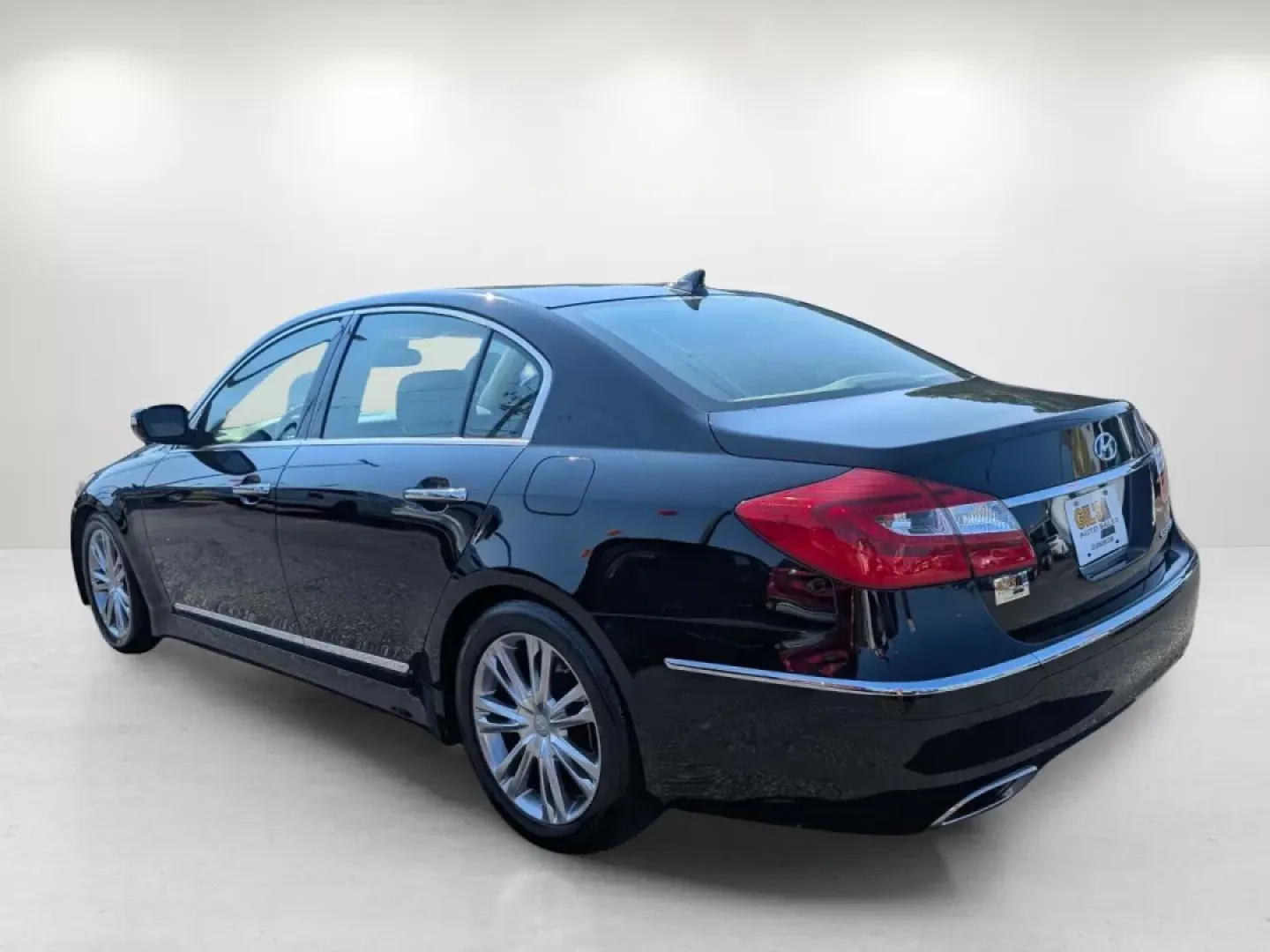 2012 /Cashmere Hyundai Genesis 4.6L (KMHGC4DF2CU) with an Other engine, located at 3959 U.S. 80 W, Phenix City, AL, 36870, (334) 297-4885, 32.469296, -85.135185 - 2012 Hyundai Genesis 4.6L - Photo#7