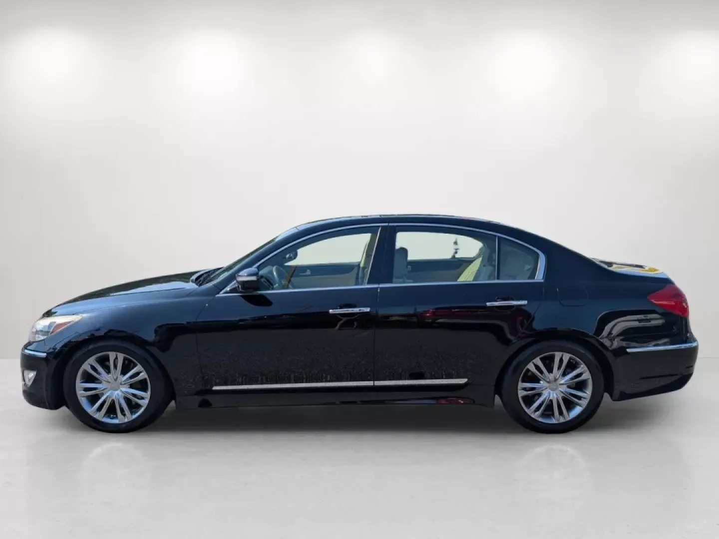 2012 /Cashmere Hyundai Genesis 4.6L (KMHGC4DF2CU) with an Other engine, located at 3959 U.S. 80 W, Phenix City, AL, 36870, (334) 297-4885, 32.469296, -85.135185 - 2012 Hyundai Genesis 4.6L - Photo#8