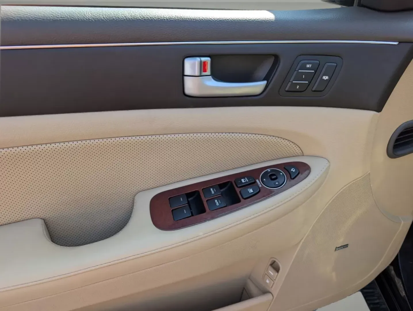 2012 /Cashmere Hyundai Genesis 4.6L (KMHGC4DF2CU) with an Other engine, located at 3959 U.S. 80 W, Phenix City, AL, 36870, (334) 297-4885, 32.469296, -85.135185 - 2012 Hyundai Genesis 4.6L - Photo#9