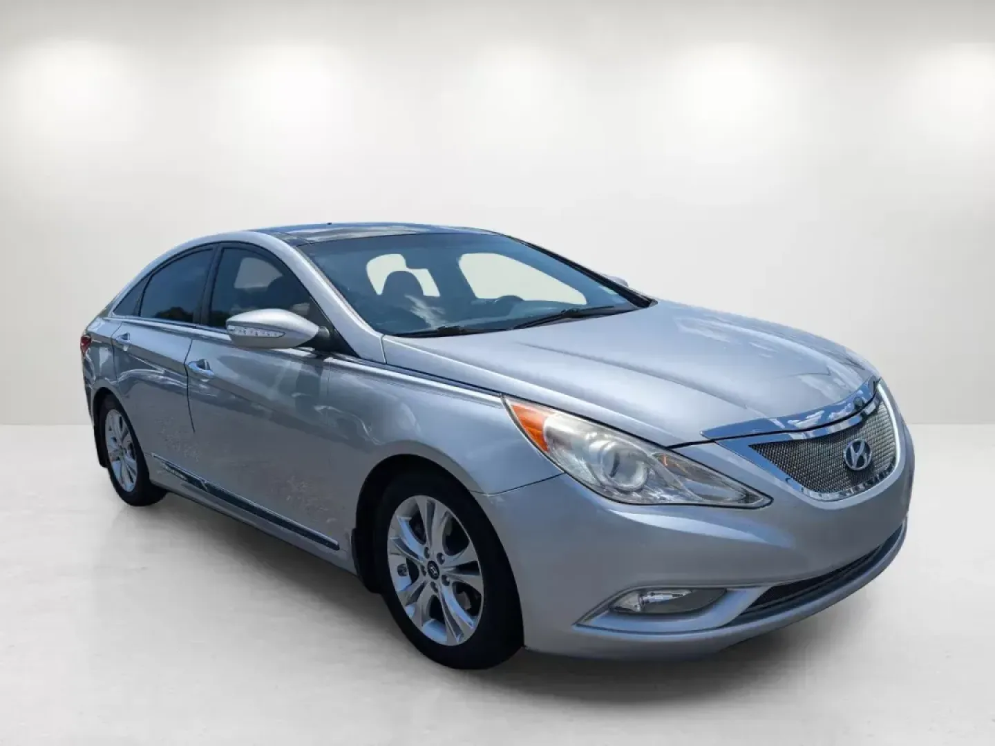 2012 /Gray Hyundai Sonata 2.4L Limited (5NPEC4AC4CH) with an Gas I4 2.4L/144 engine, 6-Speed Automatic w/manual shift transmission, located at 3959 U.S. 80 W, Phenix City, AL, 36870, (334) 297-4885, 32.469296, -85.135185 - 2012 Hyundai Sonata 2.4L Limited - Photo#1