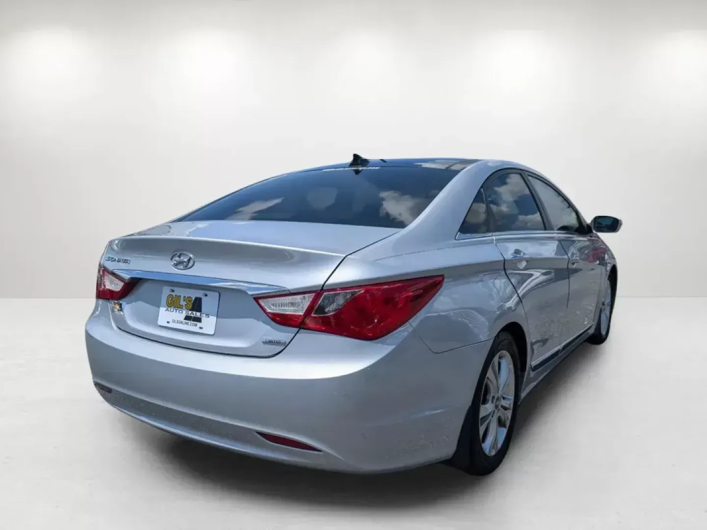 2012 /Gray Hyundai Sonata 2.4L Limited (5NPEC4AC4CH) with an Gas I4 2.4L/144 engine, 6-Speed Automatic w/manual shift transmission, located at 3959 U.S. 80 W, Phenix City, AL, 36870, (334) 297-4885, 32.469296, -85.135185 - 2012 Hyundai Sonata 2.4L Limited - Photo#3