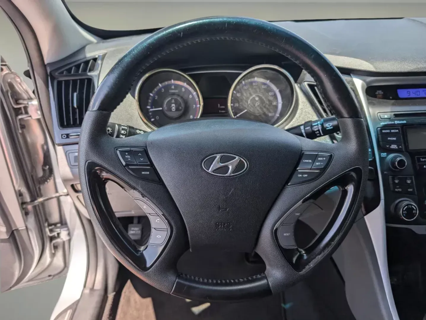 2012 /Gray Hyundai Sonata 2.4L Limited (5NPEC4AC4CH) with an Gas I4 2.4L/144 engine, 6-Speed Automatic w/manual shift transmission, located at 3959 U.S. 80 W, Phenix City, AL, 36870, (334) 297-4885, 32.469296, -85.135185 - 2012 Hyundai Sonata 2.4L Limited - Photo#14