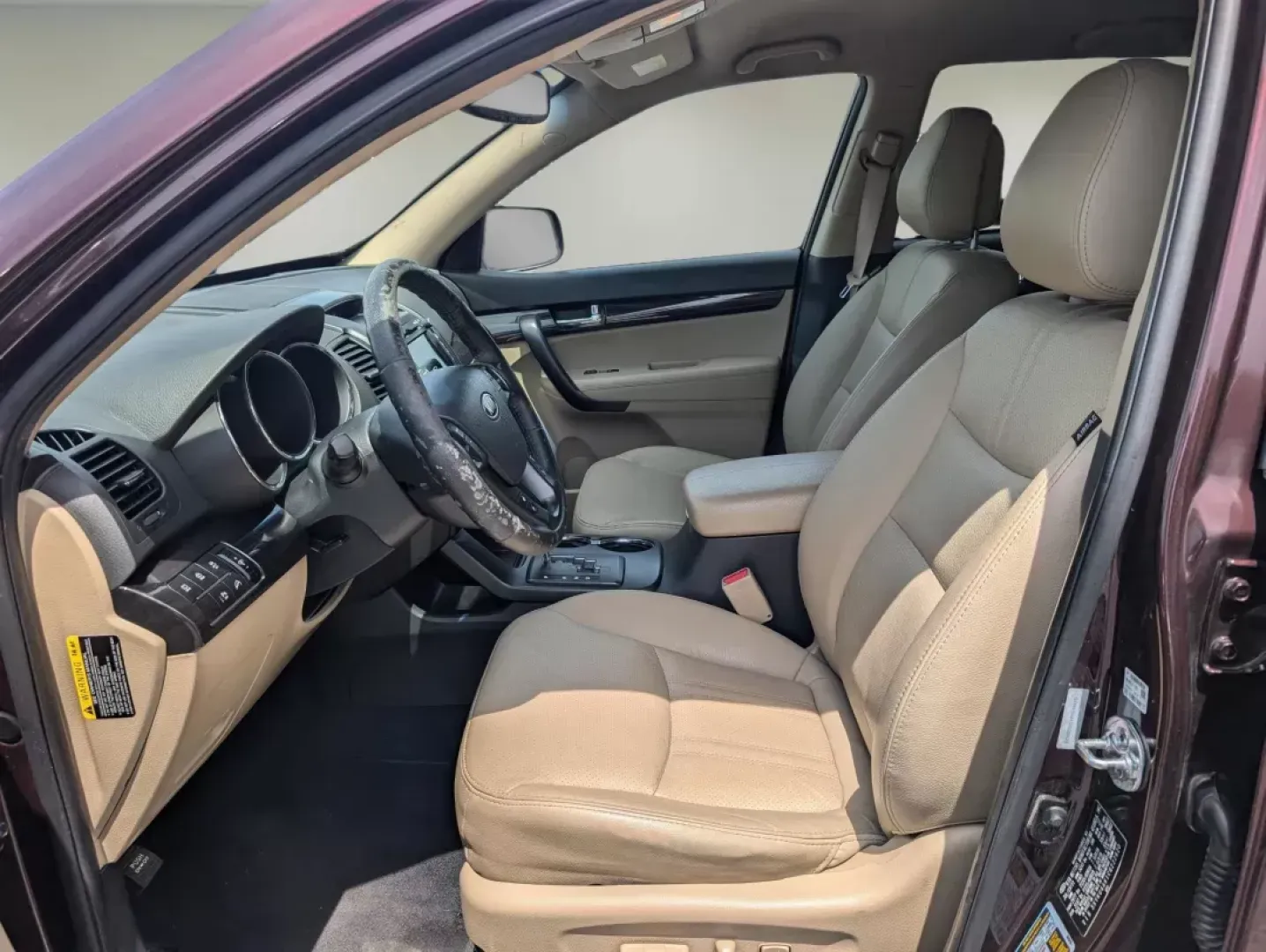 2012 /Beige Kia Sorento EX (5XYKU4A61CG) with an Gas I4 2.4L/ engine, 6-Speed Automatic w/manual shift transmission, located at 804 22nd Ave, Phenix City, AL, 36870, (334) 297-1860, 32.484749, -85.024475 - 2012 Kia Sorento EX - Photo#9