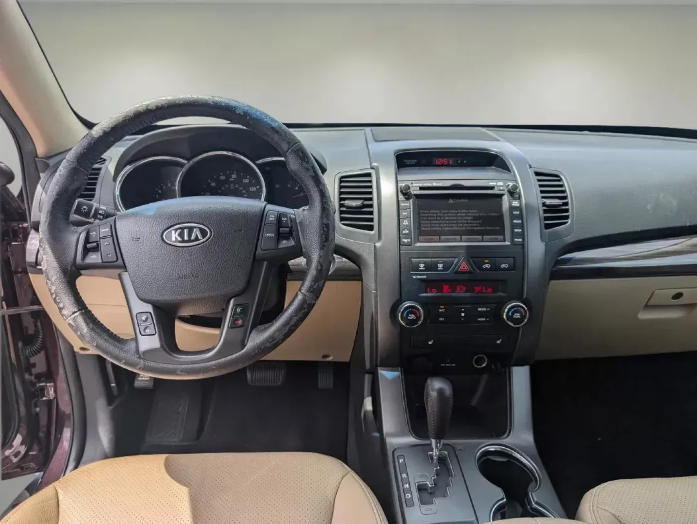 2012 /Beige Kia Sorento EX (5XYKU4A61CG) with an Gas I4 2.4L/ engine, 6-Speed Automatic w/manual shift transmission, located at 804 22nd Ave, Phenix City, AL, 36870, (334) 297-1860, 32.484749, -85.024475 - 2012 Kia Sorento EX - Photo#11