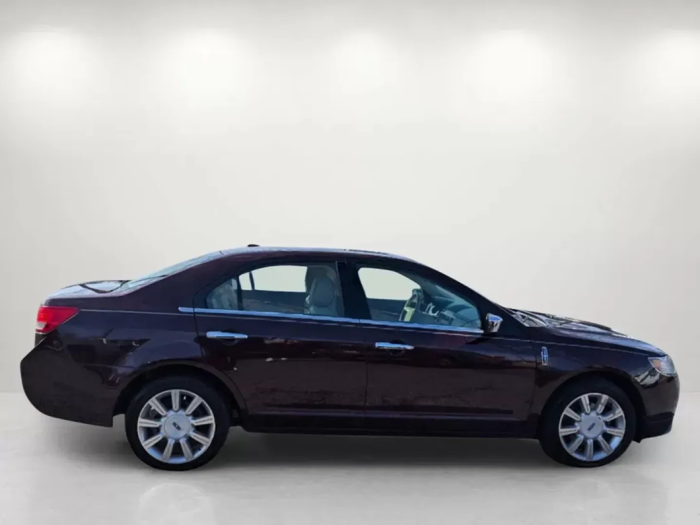 2012 /Light Camel Lincoln MKZ (3LNHL2GC0CR) with an Gas V6 3.5L/213 engine, 6-Speed Automatic w/manual shift transmission, located at 804 22nd Ave, Phenix City, AL, 36870, (334) 297-1860, 32.484749, -85.024475 - Are you searching for a dependable vehicle that combines luxury with practicality? Look no further! Ideal for families, daily commuters, or anyone who appreciates a touch of elegance and comfort, the 2012 Lincoln MKZ is the perfect sedan to elevate your driving experience. At Gils Auto - Phenix City - Photo#4