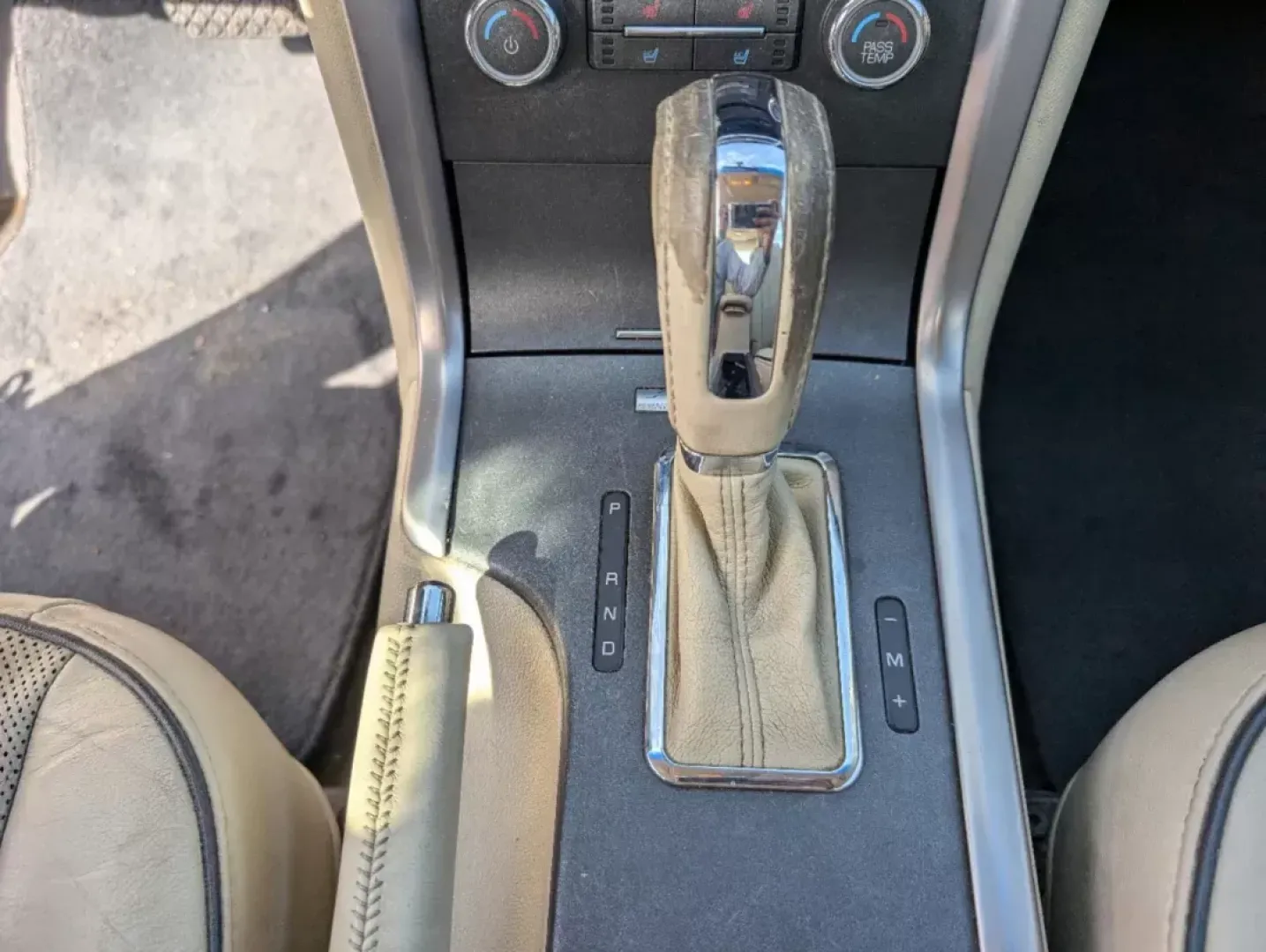 2012 /Light Camel Lincoln MKZ (3LNHL2GC0CR) with an Gas V6 3.5L/213 engine, 6-Speed Automatic w/manual shift transmission, located at 804 22nd Ave, Phenix City, AL, 36870, (334) 297-1860, 32.484749, -85.024475 - Are you searching for a dependable vehicle that combines luxury with practicality? Look no further! Ideal for families, daily commuters, or anyone who appreciates a touch of elegance and comfort, the 2012 Lincoln MKZ is the perfect sedan to elevate your driving experience. At Gils Auto - Phenix City - Photo#15