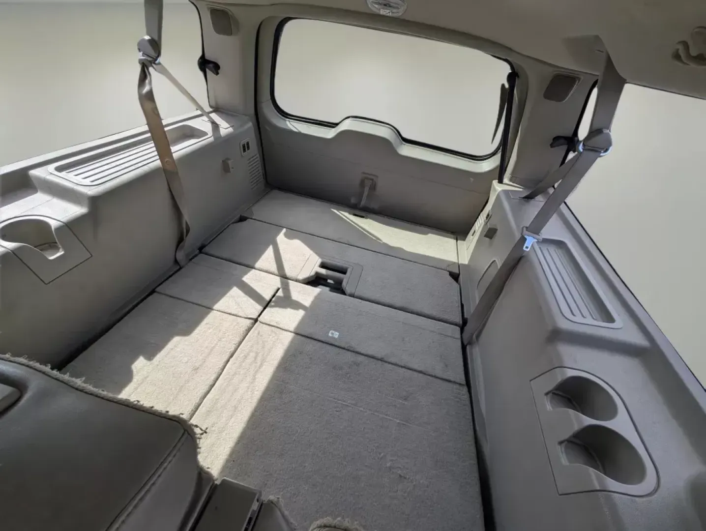 2012 Lincoln Navigator L (5LMJJ3H56CE) with an Gas/Ethanol V8 5.4L/330 engine, 6-Speed Automatic transmission, located at 3959 U.S. 80 W, Phenix City, AL, 36870, (334) 297-4885, 32.469296, -85.135185 - 2012 Lincoln Navigator L - Photo#12
