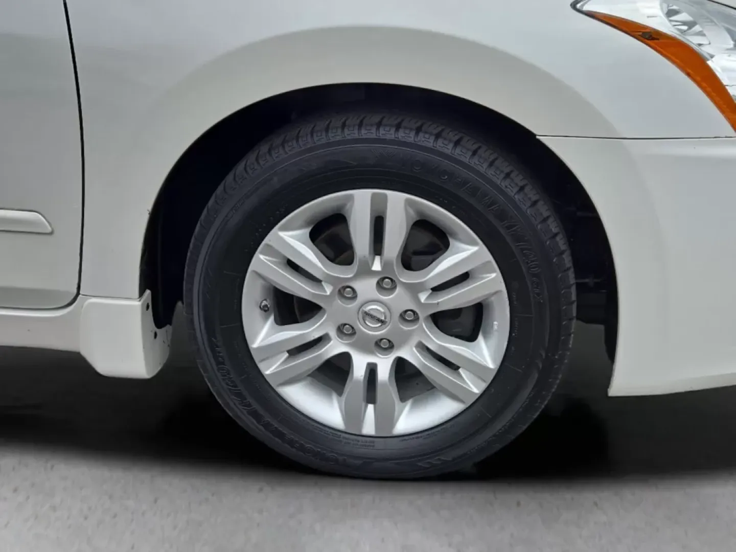 2012 /Charcoal Nissan Altima 2.5 SL (1N4AL2AP9CN) with an Other engine, located at 521 Old Farm Lane Rd, Prattville, AL, 36066, (334) 325-1505, 32.482460, -86.416367 - Discover the perfect sedan for your daily commutes and weekend getaways with this pristine 2012 Nissan Altima 2.5 SL, now available at Gils Auto in Prattville, AL. If you're looking for a reliable vehicle that combines comfort, style, and efficiency, this is the car for you. Whether you're a busy pr - Photo#2