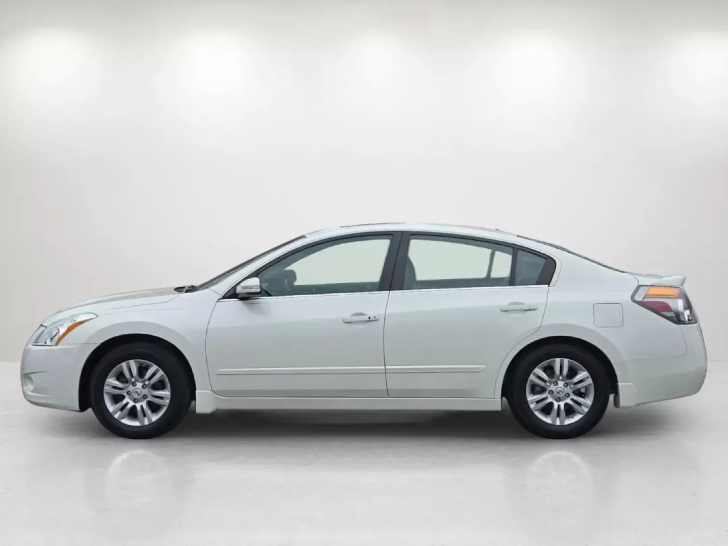 2012 /Charcoal Nissan Altima 2.5 SL (1N4AL2AP9CN) with an Other engine, located at 521 Old Farm Lane Rd, Prattville, AL, 36066, (334) 325-1505, 32.482460, -86.416367 - Discover the perfect sedan for your daily commutes and weekend getaways with this pristine 2012 Nissan Altima 2.5 SL, now available at Gils Auto in Prattville, AL. If you're looking for a reliable vehicle that combines comfort, style, and efficiency, this is the car for you. Whether you're a busy pr - Photo#8