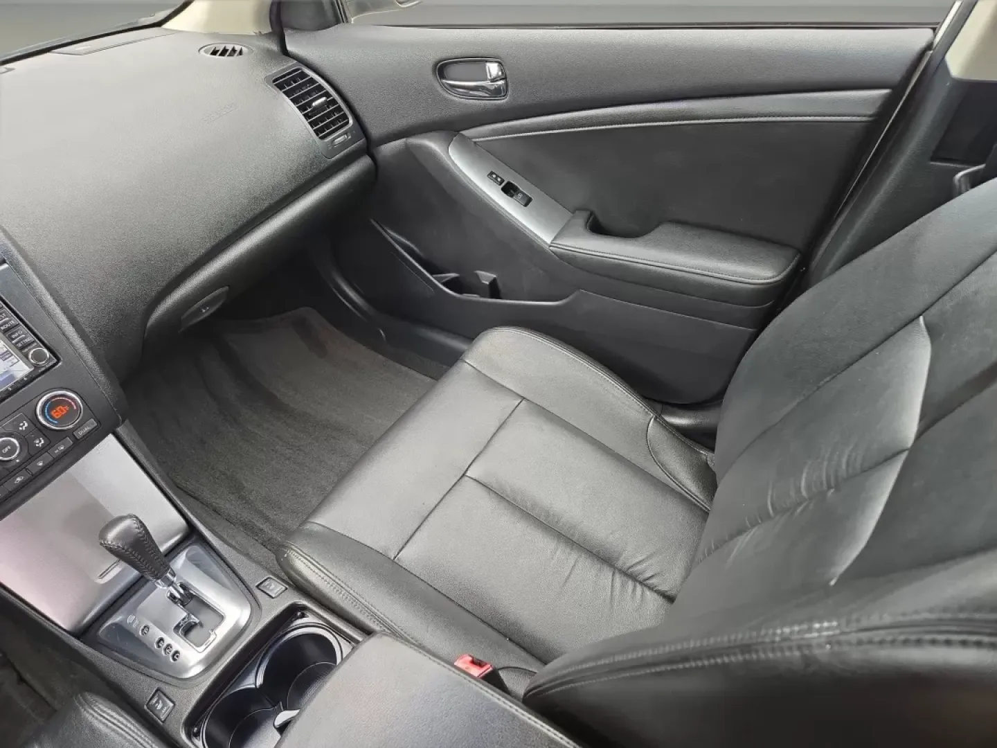 2012 /Charcoal Nissan Altima 2.5 SL (1N4AL2AP9CN) with an Other engine, located at 521 Old Farm Lane Rd, Prattville, AL, 36066, (334) 325-1505, 32.482460, -86.416367 - Discover the perfect sedan for your daily commutes and weekend getaways with this pristine 2012 Nissan Altima 2.5 SL, now available at Gils Auto in Prattville, AL. If you're looking for a reliable vehicle that combines comfort, style, and efficiency, this is the car for you. Whether you're a busy pr - Photo#14