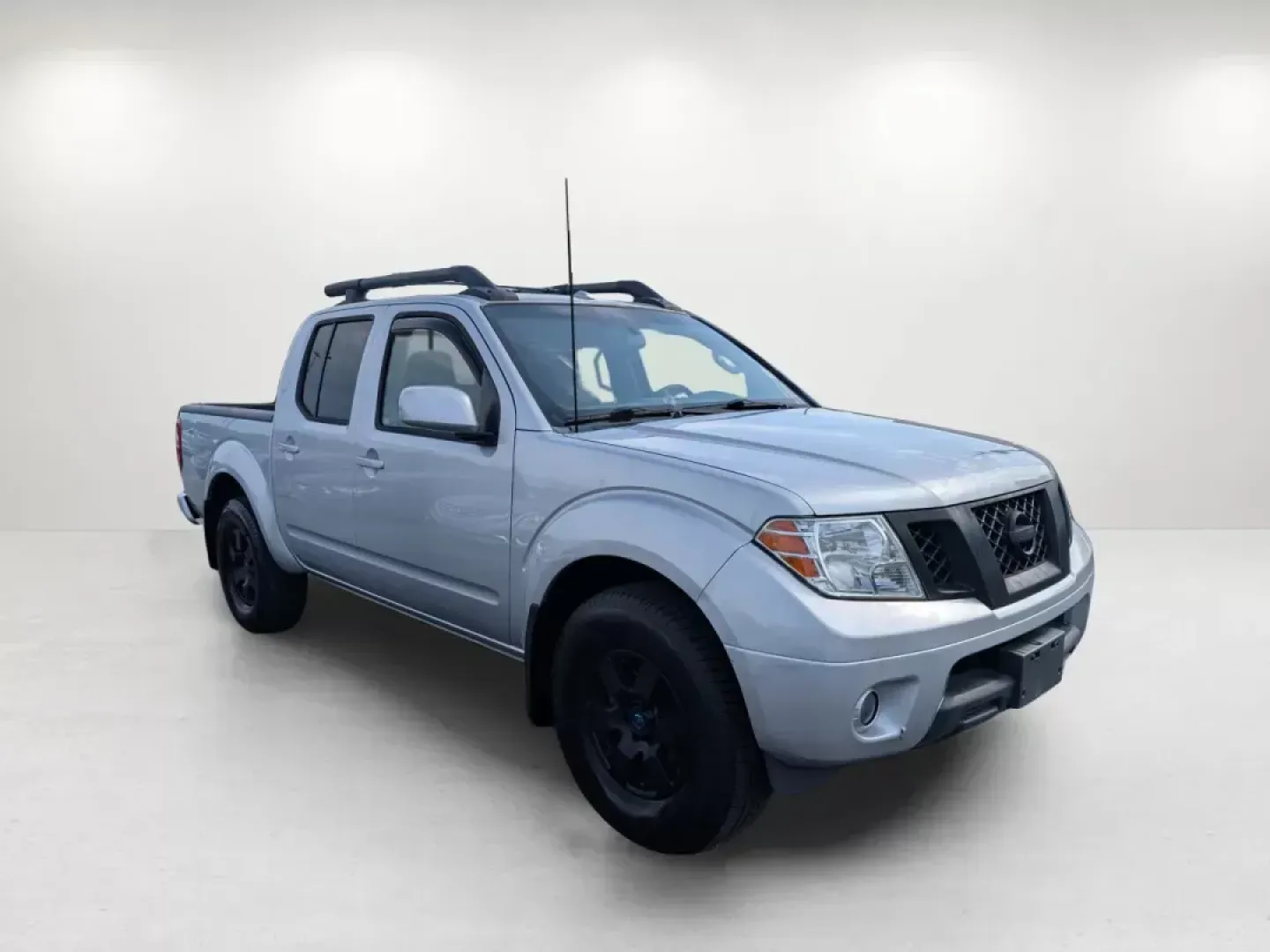 2012 /Graphite/Red Nissan Frontier PRO-4X (1N6AD0EV9CC) with an Gas V6 4.0L/241 engine, 5-Speed Automatic transmission, located at 3959 U.S. 80 W, Phenix City, AL, 36870, (334) 297-4885, 32.469296, -85.135185 - **Adventure Awaits with the 2012 Nissan Frontier PRO-4X: Perfect for Weekend Getaways and Daily Commutes!**<br /> <br /> Are you searching for a reliable vehicle that can seamlessly transition from your daily commute to weekend adventures? Look no further! The 2012 Nissan Frontier PRO-4X is the ulti - Photo#2