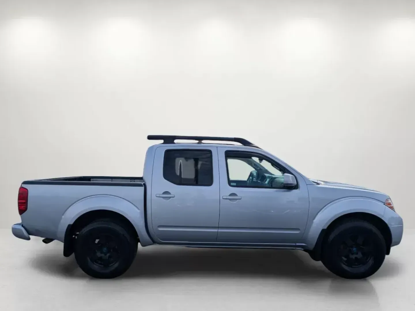 2012 /Graphite/Red Nissan Frontier PRO-4X (1N6AD0EV9CC) with an Gas V6 4.0L/241 engine, 5-Speed Automatic transmission, located at 3959 U.S. 80 W, Phenix City, AL, 36870, (334) 297-4885, 32.469296, -85.135185 - **Adventure Awaits with the 2012 Nissan Frontier PRO-4X: Perfect for Weekend Getaways and Daily Commutes!**<br /> <br /> Are you searching for a reliable vehicle that can seamlessly transition from your daily commute to weekend adventures? Look no further! The 2012 Nissan Frontier PRO-4X is the ulti - Photo#3
