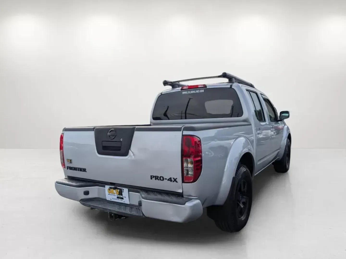 2012 /Graphite/Red Nissan Frontier PRO-4X (1N6AD0EV9CC) with an Gas V6 4.0L/241 engine, 5-Speed Automatic transmission, located at 3959 U.S. 80 W, Phenix City, AL, 36870, (334) 297-4885, 32.469296, -85.135185 - **Adventure Awaits with the 2012 Nissan Frontier PRO-4X: Perfect for Weekend Getaways and Daily Commutes!**<br /> <br /> Are you searching for a reliable vehicle that can seamlessly transition from your daily commute to weekend adventures? Look no further! The 2012 Nissan Frontier PRO-4X is the ulti - Photo#4