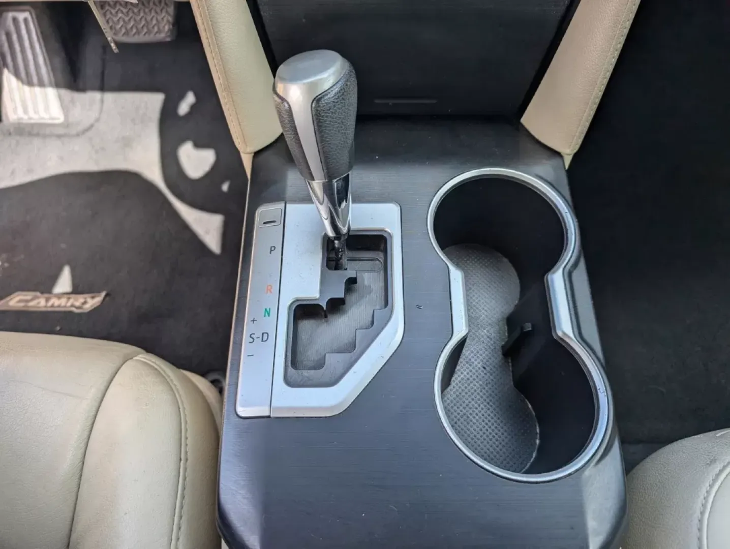 2012 Toyota Camry LE (4T4BF1FK3CR) with an Other engine, located at 5115 14th Ave., Columbus, GA, 31904, (706) 323-0345, 32.511494, -84.971046 - Are you searching for your next reliable vehicle that balances comfort, style, and affordability? Look no further than Gils Auto in Phenix City, AL! This 2012 Toyota Camry is not only a smart investment for budget-conscious buyers but also a perfect companion for family road trips or daily commutes. - Photo#12