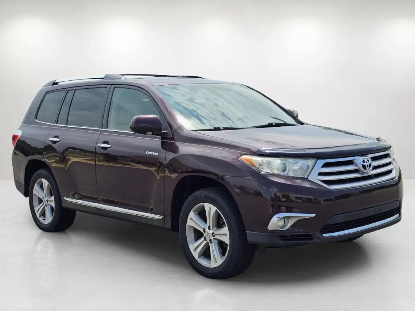 2012 Toyota Highlander Limited (5TDDK3EH2CS) with an Other engine, located at 7000 Northlake Connector, Columbus, GA, 31904, (706) 987-8085, 32.524975, -84.978134 - **Discover Your Next Adventure with the 2012 Toyota Highlander at Gils Auto in Prattville, AL!**<br /> <br /> Are you in search of a versatile SUV that can accommodate your family's needs while offering comfort and style for everyday adventures? Look no further than the 2012 Toyota Highlander Limite - Photo#2