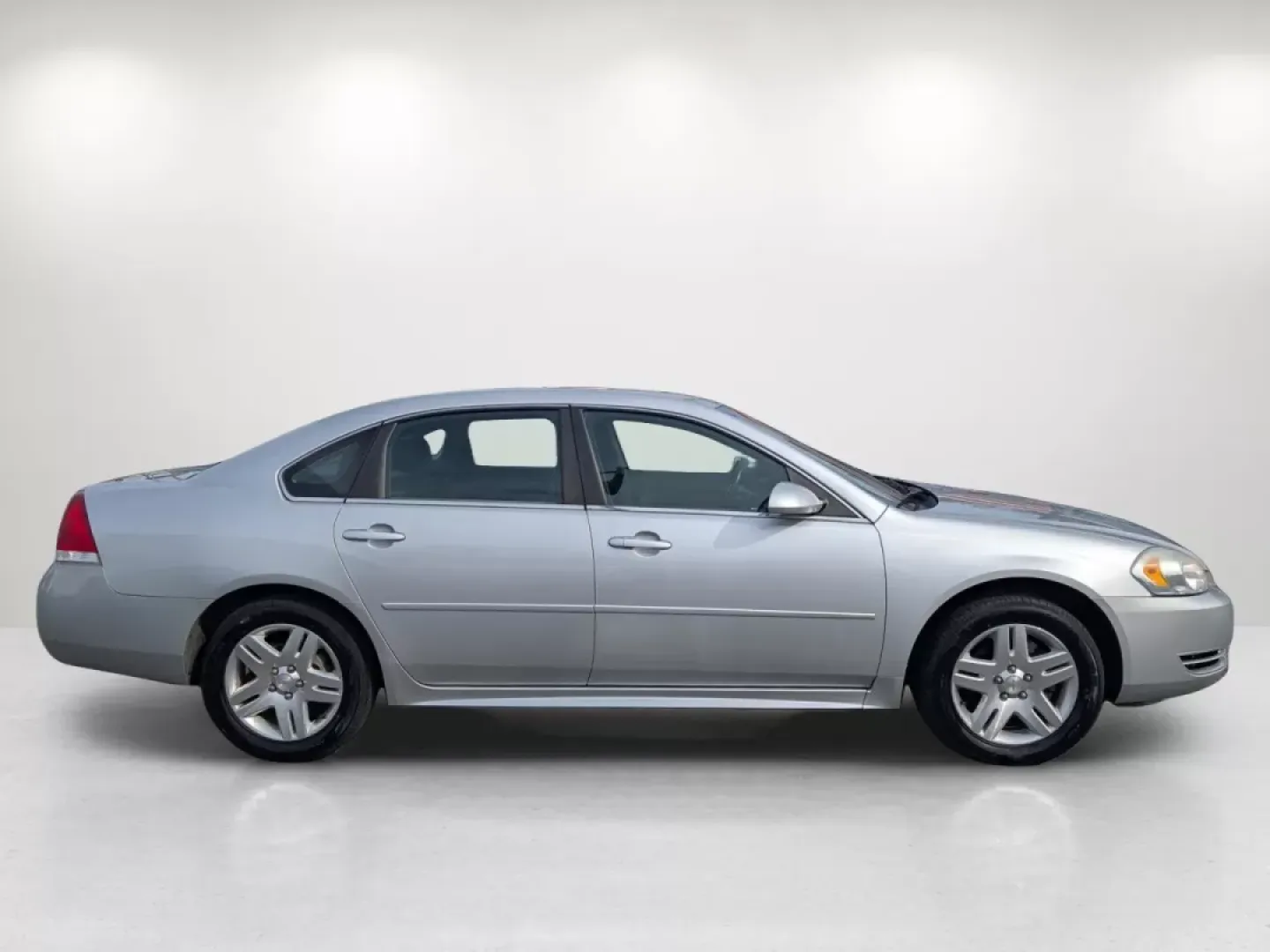 2013 /Ebony Chevrolet Impala LT (2G1WG5E31D1) with an Other engine, located at 3959 U.S. 80 W, Phenix City, AL, 36870, (334) 297-4885, 32.469296, -85.135185 - 2013 Chevrolet Impala LT - Photo#3