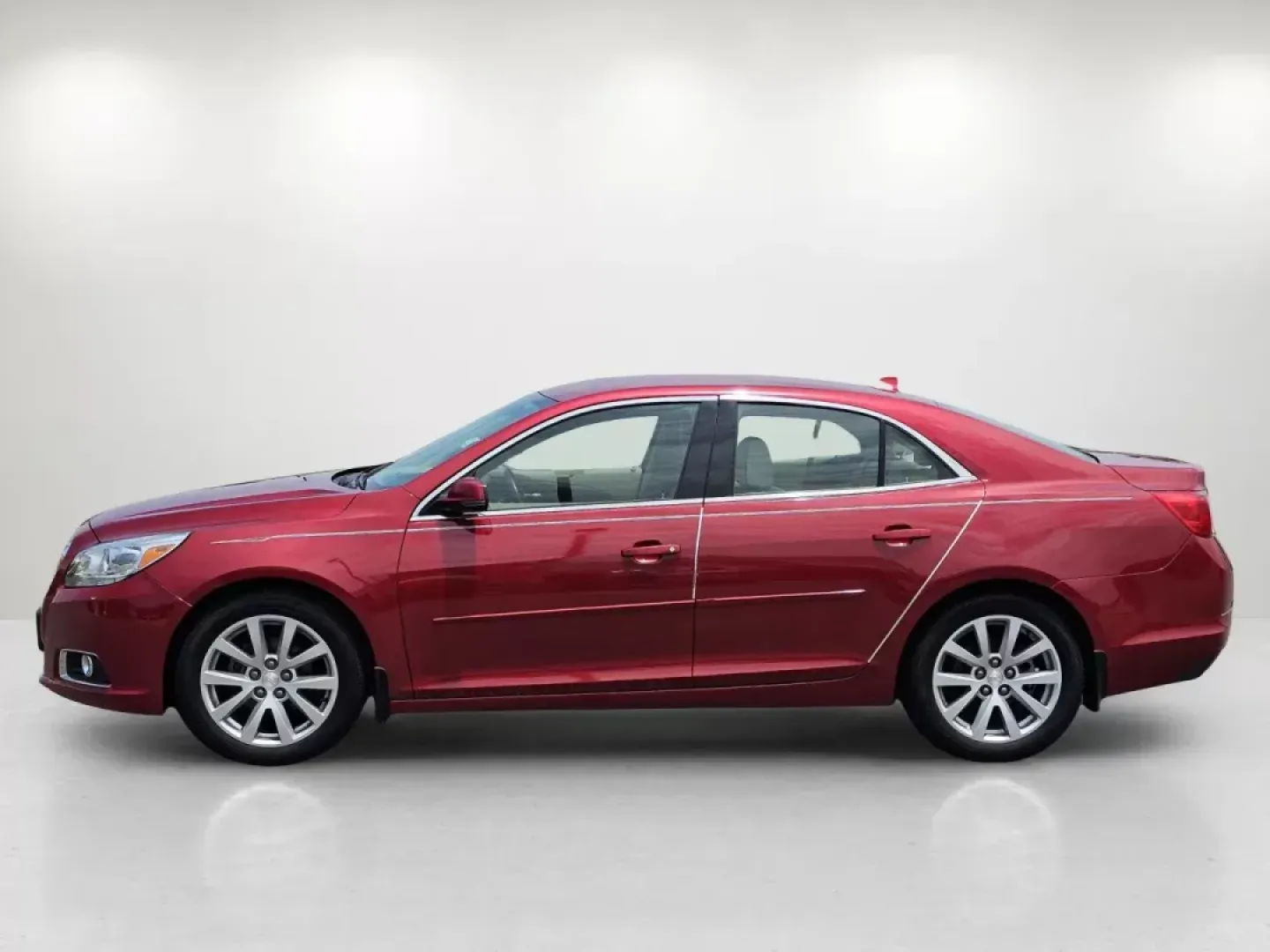 2013 /Cocoa/Light Neutral Chevrolet Malibu LT (1G11E5SA4DF) with an Other engine, located at 521 Old Farm Lane Rd, Prattville, AL, 36066, (334) 325-1505, 32.482460, -86.416367 - **Unlock Your Next Adventure with the 2013 Chevrolet Malibu LT at Gils Auto!**<br /> <br /> Are you looking for a reliable vehicle that fits your busy lifestyle? The 2013 Chevrolet Malibu LT is the perfect sedan for those who crave comfort, style, and technology while maintaining an eye on budget-fr - Photo#7