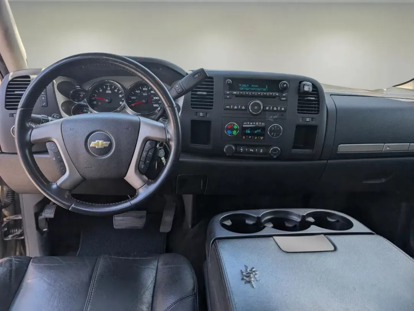2013 /Ebony Chevrolet Silverado 1500 LT (3GCPCSE09DG) with an Gas/Ethanol V8 5.3L/323 engine, 6-Speed Automatic transmission, located at 5115 14th Ave., Columbus, GA, 31904, (706) 323-0345, 32.511494, -84.971046 - 2013 Chevrolet Silverado 1500 LT - Photo#12