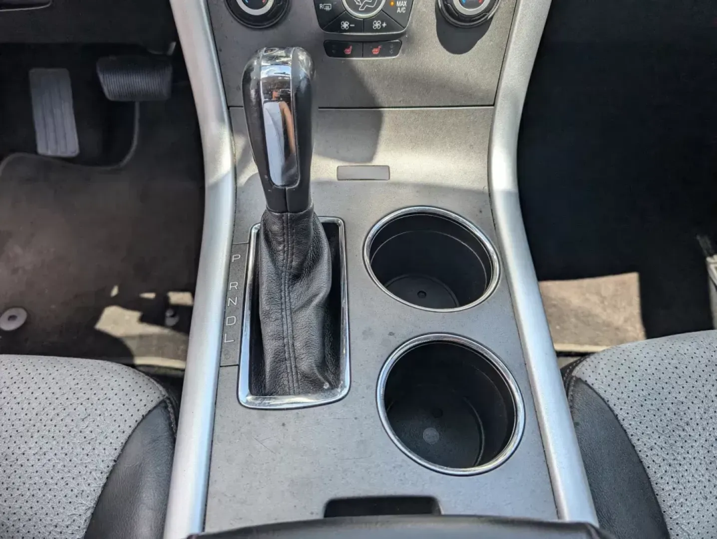 2013 Ford Edge SEL (2FMDK3J92DB) with an Other engine, located at 3959 U.S. 80 W, Phenix City, AL, 36870, (334) 297-4885, 32.469296, -85.135185 - **Experience the Versatility of the 2013 Ford Edge SEL at Gils Auto Perfect for Every Journey!**<br /> <br /> Are you seeking a reliable SUV that fits your active lifestyle? Look no further than the 2013 Ford Edge SEL, now available at Gils Auto in Phenix City, AL. This versatile vehicle is perfect - Photo#14