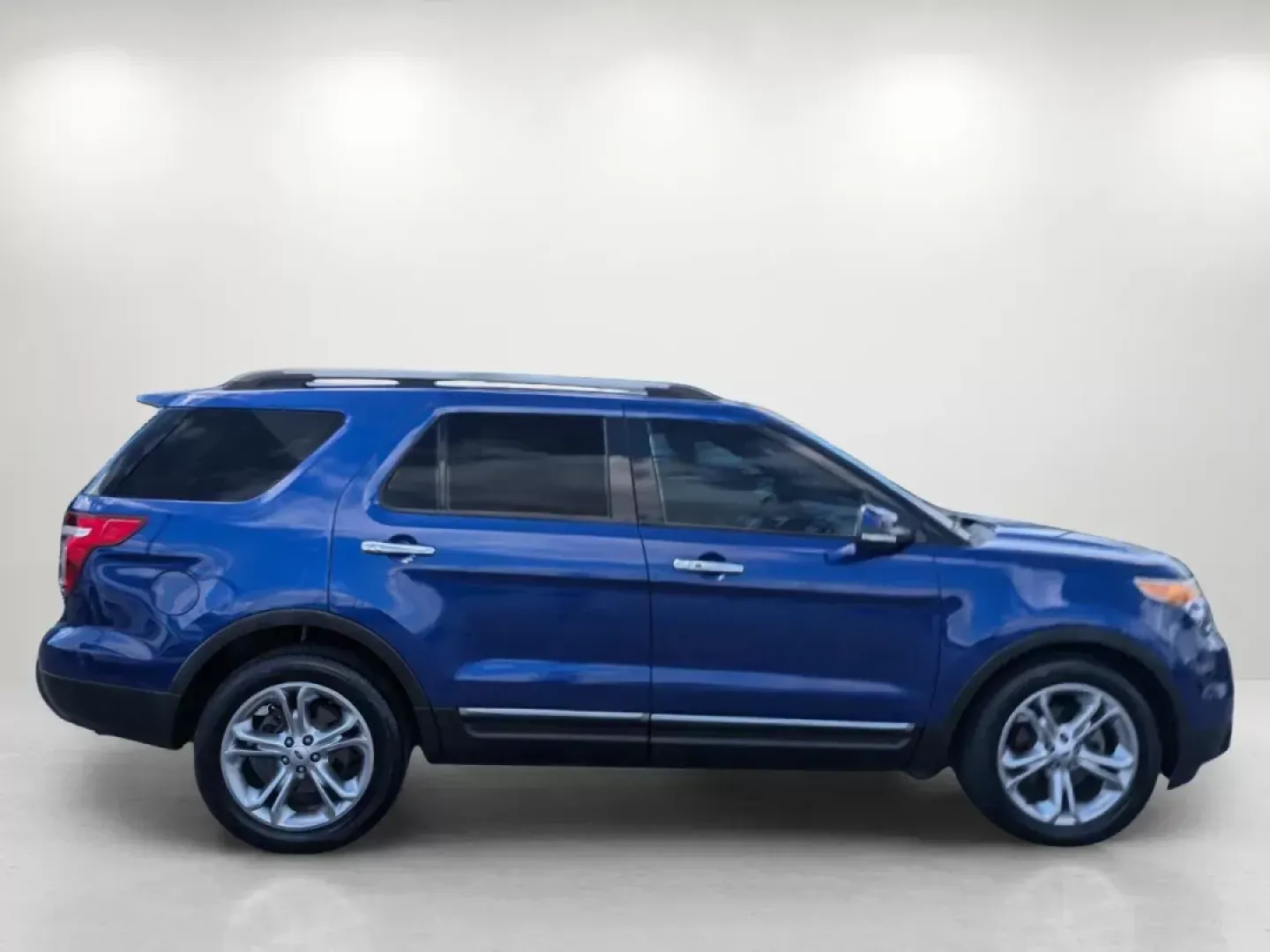 2013 Ford Explorer Limited (1FM5K7F8XDG) with an Gas V6 3.5L/213 engine, 6-Speed Automatic w/manual shift transmission, located at 5115 14th Ave., Columbus, GA, 31904, (706) 323-0345, 32.511494, -84.971046 - 2013 Ford Explorer Limited - Photo#3