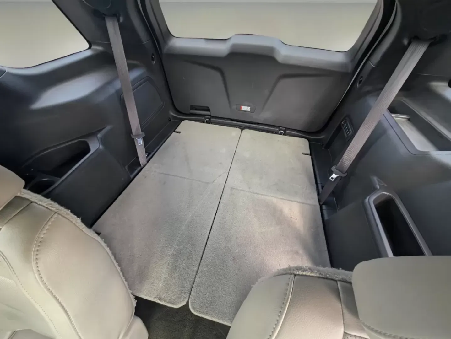 2013 Ford Explorer Limited (1FM5K7F8XDG) with an Other engine, located at 3959 U.S. 80 W, Phenix City, AL, 36870, (334) 297-4885, 32.469296, -85.135185 - **Discover Your Next Adventure with the 2013 Ford Explorer Limited at Gils Auto**<br /> <br /> Are you ready to elevate your family adventures or tackle your daily commute with confidence? Look no further than this stunning 2013 Ford Explorer Limited, perfectly equipped for those who seek both comfo - Photo#11