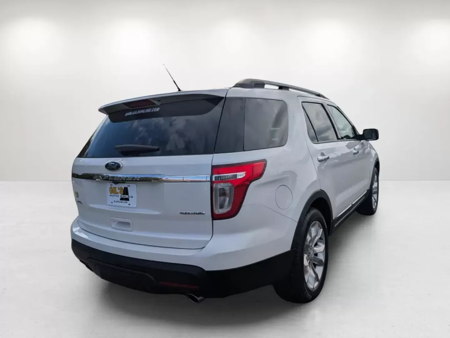 2013 Ford Explorer Limited (1FM5K7F8XDG) with an Other engine, located at 1430 Gateway Drive, Opelika, AL, 36801, (334) 239-0944, 32.637871, -85.409790 - **Discover Your Next Adventure with the 2013 Ford Explorer Limited at Gils Auto**<br /> <br /> Are you ready to elevate your family adventures or tackle your daily commute with confidence? Look no further than this stunning 2013 Ford Explorer Limited, perfectly equipped for those who seek both comfo - Photo#4