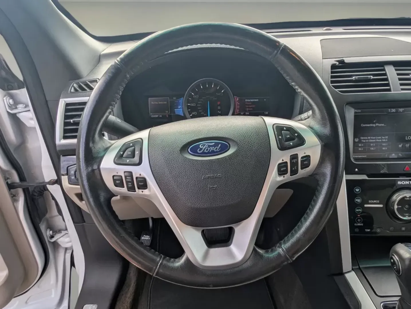 2013 Ford Explorer Limited (1FM5K7F8XDG) with an Other engine, located at 1430 Gateway Drive, Opelika, AL, 36801, (334) 239-0944, 32.637871, -85.409790 - **Discover Your Next Adventure with the 2013 Ford Explorer Limited at Gils Auto**<br /> <br /> Are you ready to elevate your family adventures or tackle your daily commute with confidence? Look no further than this stunning 2013 Ford Explorer Limited, perfectly equipped for those who seek both comfo - Photo#15