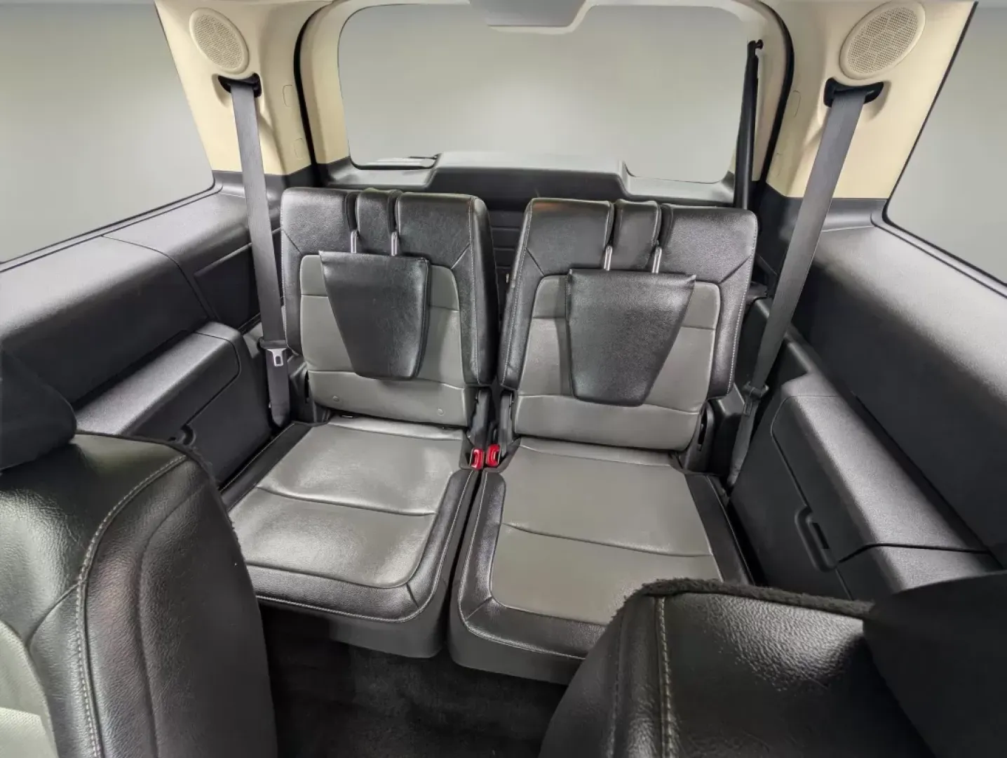 2013 Ford Flex Limited (2FMHK6D8XDB) with an Other engine, located at 3959 U.S. 80 W, Phenix City, AL, 36870, (334) 297-4885, 32.469296, -85.135185 - Embark on unforgettable journeys with the 2013 Ford Flex Limited, now available at Gils Auto in Prattville, AL. This versatile crossover is not just a vehicle; it's the perfect companion for growing families, weekend adventurers, and anyone seeking a reliable ride for long commutes. With its spaciou - Photo#30