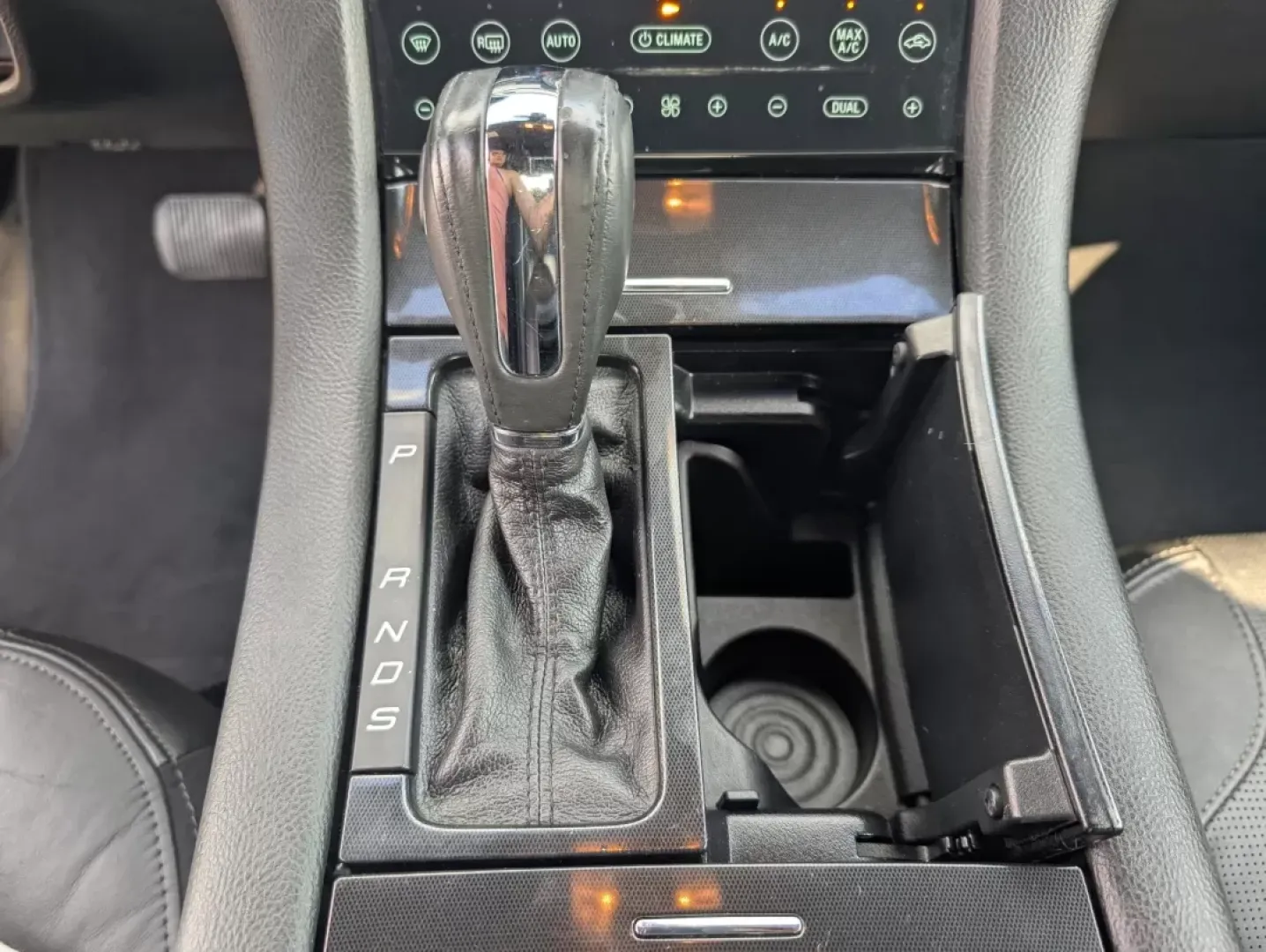 2013 Ford Taurus Limited (1FAHP2F89DG) with an Other engine, located at 5115 14th Ave., Columbus, GA, 31904, (706) 323-0345, 32.511494, -84.971046 - ### Elevate Your Daily Drive with the 2013 Ford Taurus Limited at Gils Auto!<br /> <br /> Looking for a vehicle that seamlessly blends comfort, style, and functionality? Whether you're commuting to work, making weekend getaways, or shuttling the kids to school, the 2013 Ford Taurus Limited is the pe - Photo#13