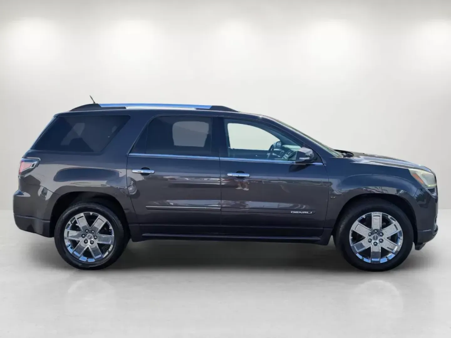 2013 /Ebony GMC Acadia Denali (1GKKRTKD3DJ) with an Gas V6 3.6L/220 engine, 6-Speed Automatic transmission, located at 3959 U.S. 80 W, Phenix City, AL, 36870, (334) 297-4885, 32.469296, -85.135185 - 2013 GMC Acadia Denali - Photo#4