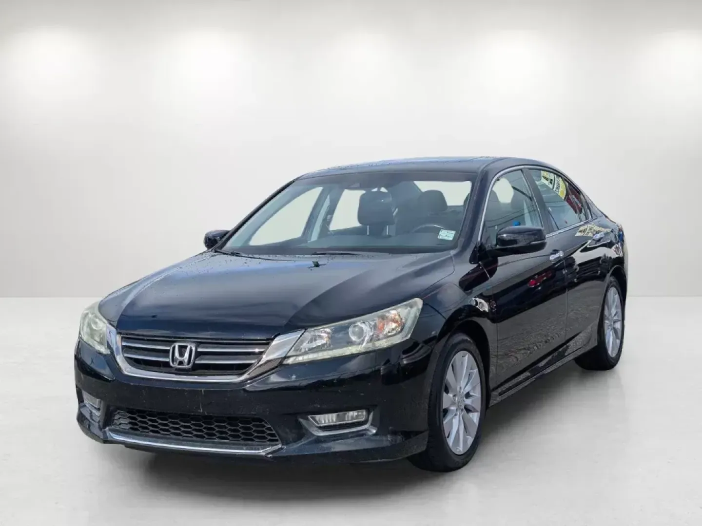 2013 Honda Accord Sdn EX-L (1HGCR2F89DA) with an Gas I4 2.4L/144 engine, 1-Speed Continuously Variable Ratio transmission, located at 3959 U.S. 80 W, Phenix City, AL, 36870, (334) 297-4885, 32.469296, -85.135185 - **Experience Unmatched Comfort and Style with the 2013 Honda Accord EX-L at Gils Auto - Phenix City!**<br /> <br /> Are you searching for the ideal vehicle that seamlessly blends comfort, style, and reliability? Look no further! The 2013 Honda Accord EX-L is here, perfect for anyone looking to enhan - Photo#1
