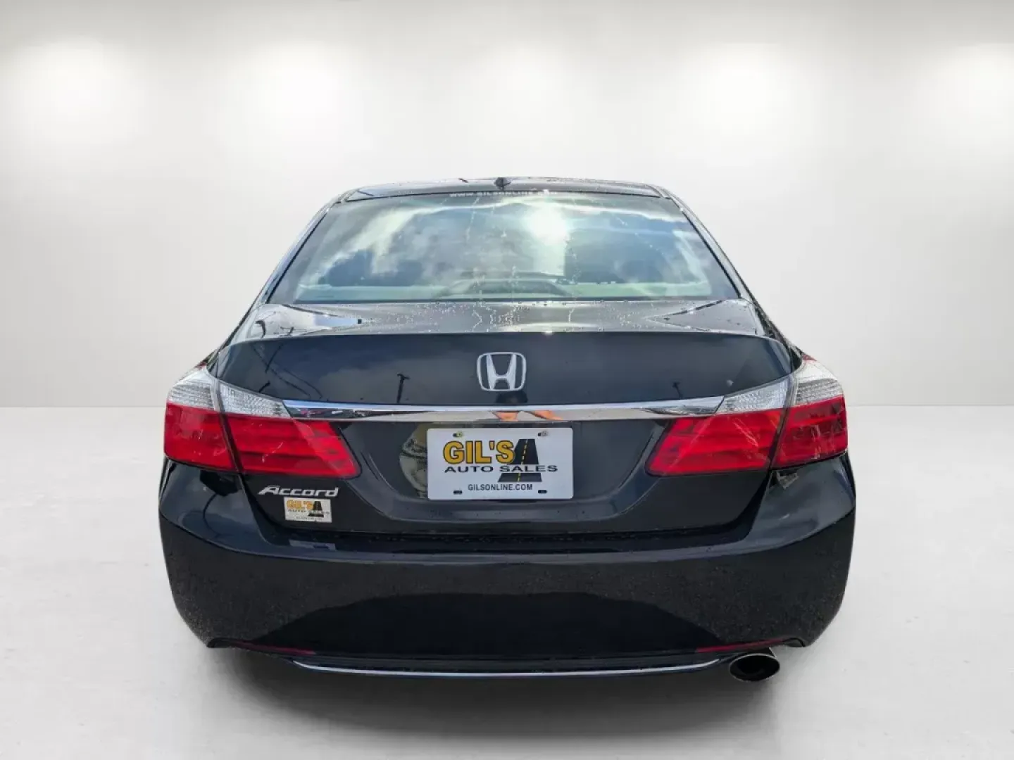 2013 Honda Accord Sdn EX-L (1HGCR2F89DA) with an Gas I4 2.4L/144 engine, 1-Speed Continuously Variable Ratio transmission, located at 3959 U.S. 80 W, Phenix City, AL, 36870, (334) 297-4885, 32.469296, -85.135185 - **Experience Unmatched Comfort and Style with the 2013 Honda Accord EX-L at Gils Auto - Phenix City!**<br /> <br /> Are you searching for the ideal vehicle that seamlessly blends comfort, style, and reliability? Look no further! The 2013 Honda Accord EX-L is here, perfect for anyone looking to enhan - Photo#6