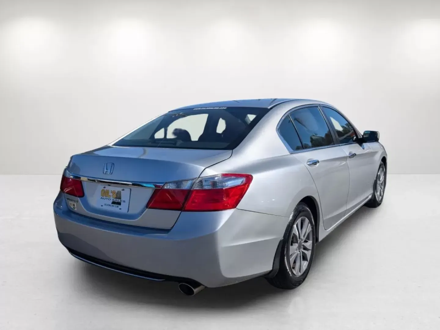 2013 Honda Accord Sdn LX (1HGCR2F39DA) with an Other engine, located at 1430 Gateway Drive, Opelika, AL, 36801, (334) 239-0944, 32.637871, -85.409790 - Discover the perfect blend of reliability and style with this 2013 Honda Accord Sdn LX, now available at Gils Auto in Phenix City, AL. This sedan is not just a vehicle; it's an invitation to enhance your daily commute or weekend adventures. With its spacious interior and advanced features, it's idea - Photo#4