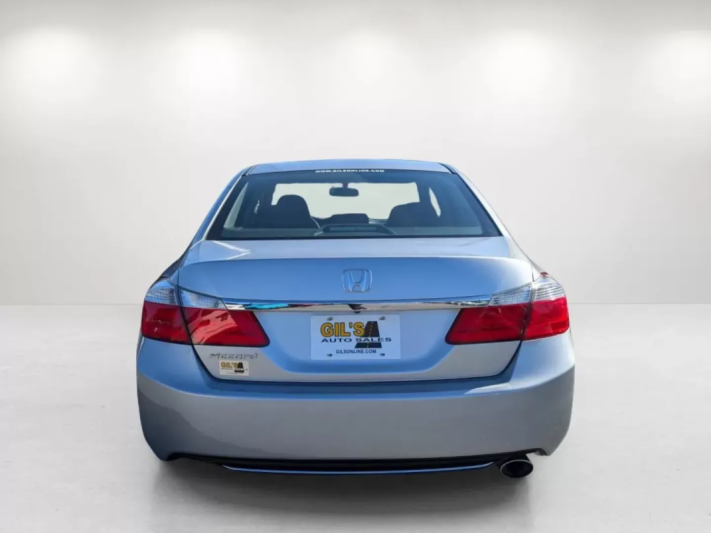 2013 Honda Accord Sdn LX (1HGCR2F39DA) with an Other engine, located at 1430 Gateway Drive, Opelika, AL, 36801, (334) 239-0944, 32.637871, -85.409790 - Discover the perfect blend of reliability and style with this 2013 Honda Accord Sdn LX, now available at Gils Auto in Phenix City, AL. This sedan is not just a vehicle; it's an invitation to enhance your daily commute or weekend adventures. With its spacious interior and advanced features, it's idea - Photo#5