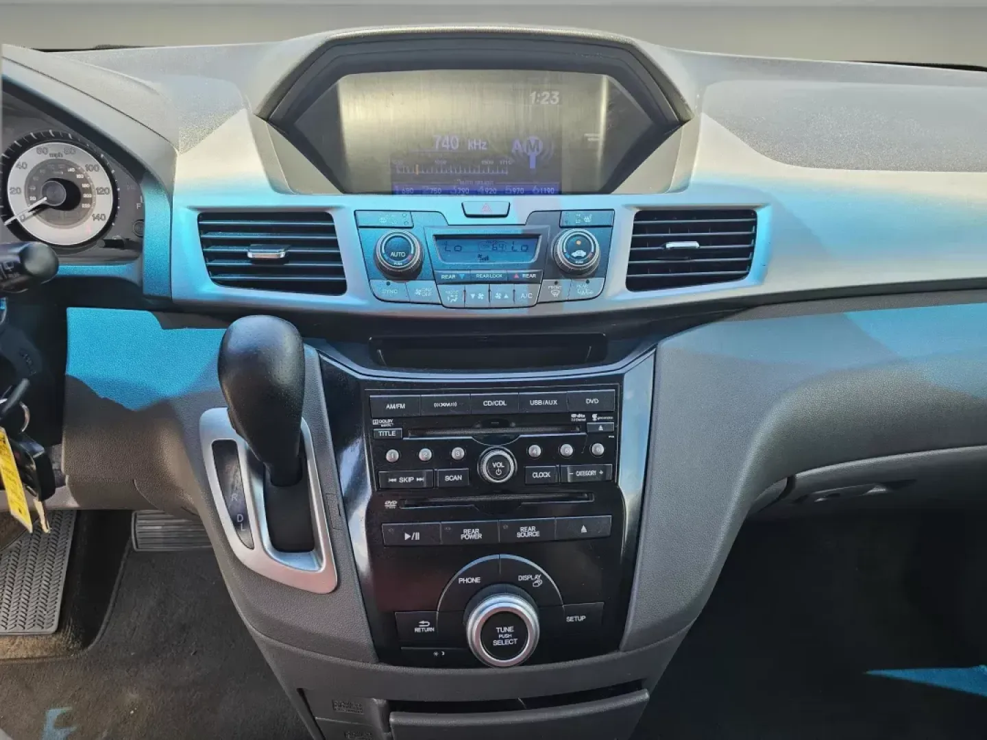 2013 /Gray Honda Odyssey EX-L (5FNRL5H69DB) with an Other engine, located at 521 Old Farm Lane Rd, Prattville, AL, 36066, (334) 325-1505, 32.482460, -86.416367 - **Elevate Your Family Adventures with This 2013 Honda Odyssey EX-L!**<br /> <br /> At Gils Auto in Prattville, AL, we understand that family life can be busy and chaotic. Whether you're shuttling kids to soccer practice, embarking on a weekend road trip, or simply running errands, you need a reliabl - Photo#12