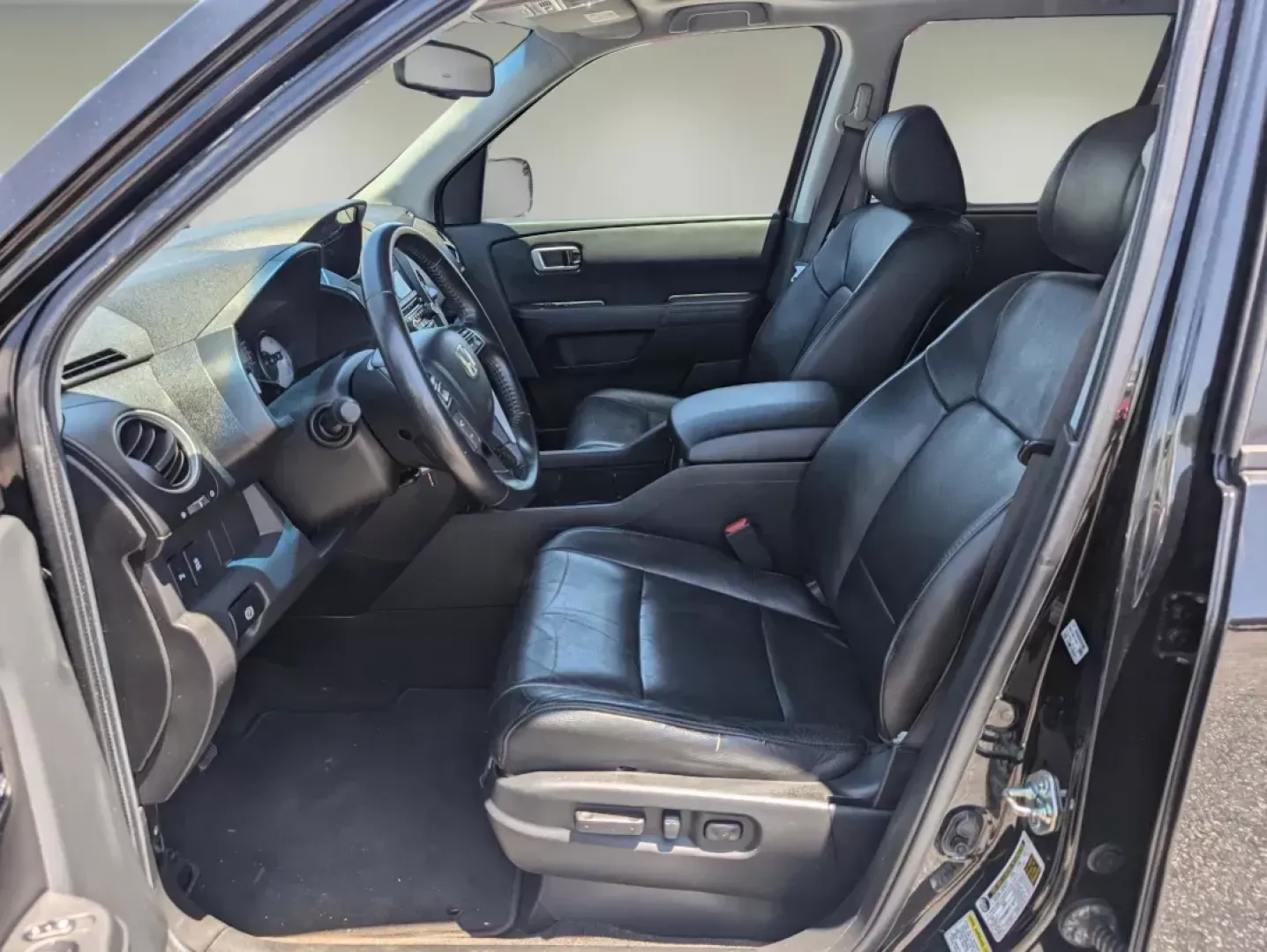 2013 Honda Pilot Touring (5FNYF4H99DB) with an Other engine, located at 5115 14th Ave., Columbus, GA, 31904, (706) 323-0345, 32.511494, -84.971046 - Step into the adventure of family road trips, weekend getaways, or your daily commute in this versatile 2013 Honda Pilot Touring, perfectly designed for dynamic lifestyles. Whether you're a growing family in need of space and comfort or a budget-conscious buyer looking for reliability, this SUV chec - Photo#9