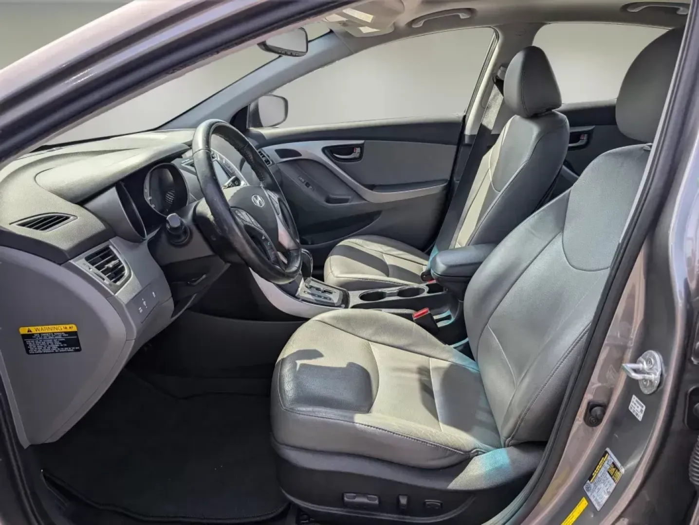 2013 /Gray Hyundai Elantra Limited (5NPDH4AE3DH) with an Gas I4 1.8L/110 engine, 6-Speed Automatic w/Manual Shift transmission, located at 1430 Gateway Drive, Opelika, AL, 36801, (334) 239-0944, 32.637871, -85.409790 - 2013 Hyundai Elantra Limited - Photo#8