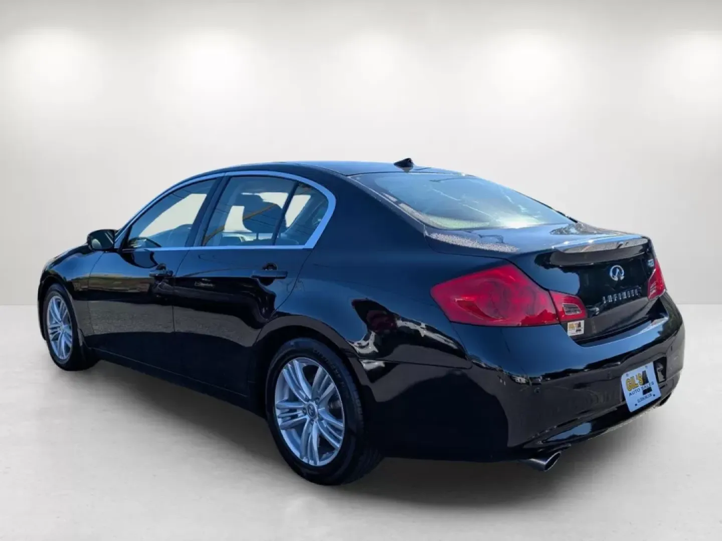 2013 /Graphite Infiniti G37 Sedan Journey (JN1CV6AP2DM) with an Other engine, located at 3959 U.S. 80 W, Phenix City, AL, 36870, (334) 297-4885, 32.469296, -85.135185 - Looking for the perfect vehicle that combines luxury, performance, and affordability? Step into the world of the 2013 Infiniti G37 Sedan, available now at Gils Auto in Phenix City, AL. This sleek and stylish sedan is not just a mode of transportation; it's an experience that enhances your daily comm - Photo#6