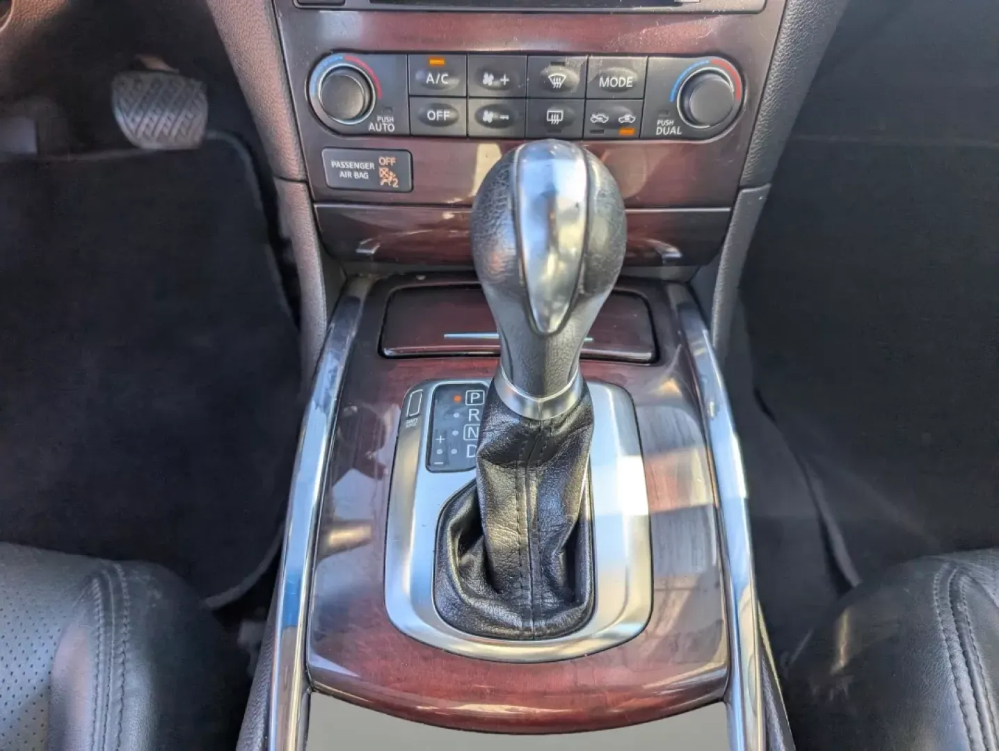 2013 /Graphite Infiniti G37 Sedan Journey (JN1CV6AP2DM) with an Other engine, located at 3959 U.S. 80 W, Phenix City, AL, 36870, (334) 297-4885, 32.469296, -85.135185 - Looking for the perfect vehicle that combines luxury, performance, and affordability? Step into the world of the 2013 Infiniti G37 Sedan, available now at Gils Auto in Phenix City, AL. This sleek and stylish sedan is not just a mode of transportation; it's an experience that enhances your daily comm - Photo#13